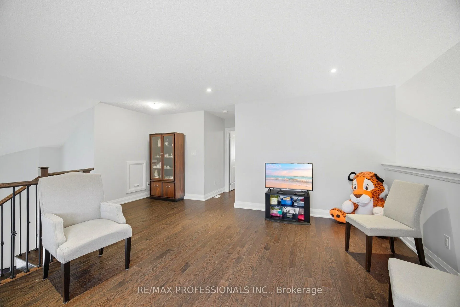 Photo 30 of 40 Bluestone Crescent, Brampton, Sandringham-Wellington — HOMEH
