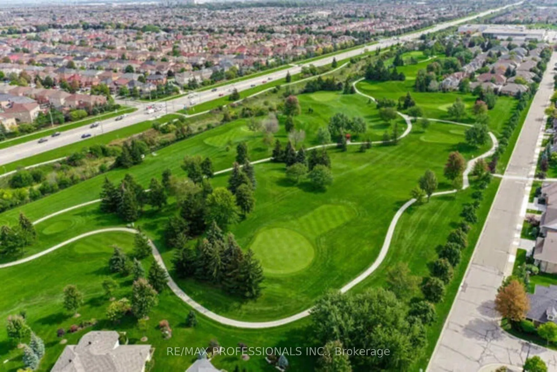 Photo 40 of 40 Bluestone Crescent, Brampton, Sandringham-Wellington — HOMEH