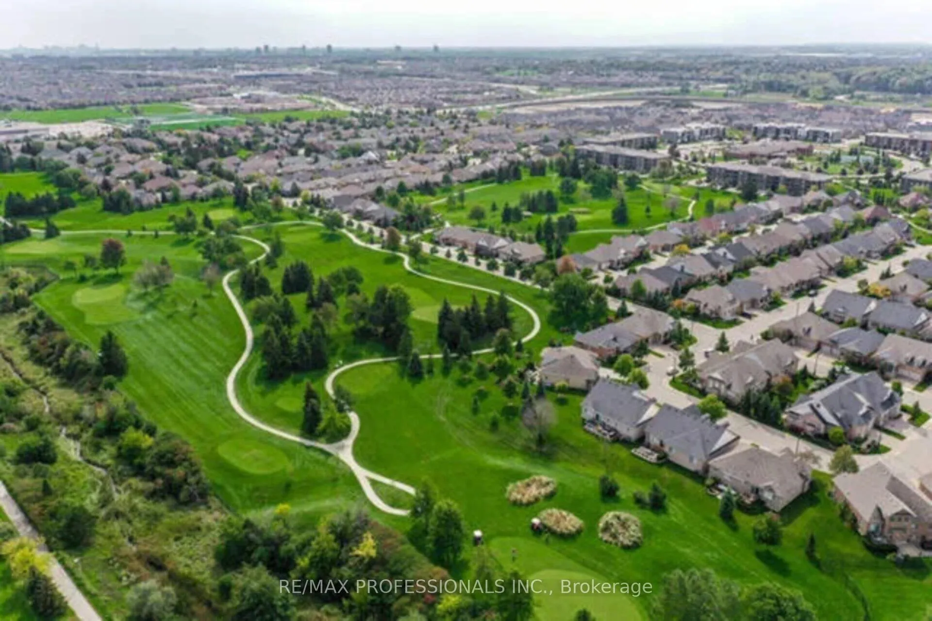 Photo 41 of 40 Bluestone Crescent, Brampton, Sandringham-Wellington — HOMEH