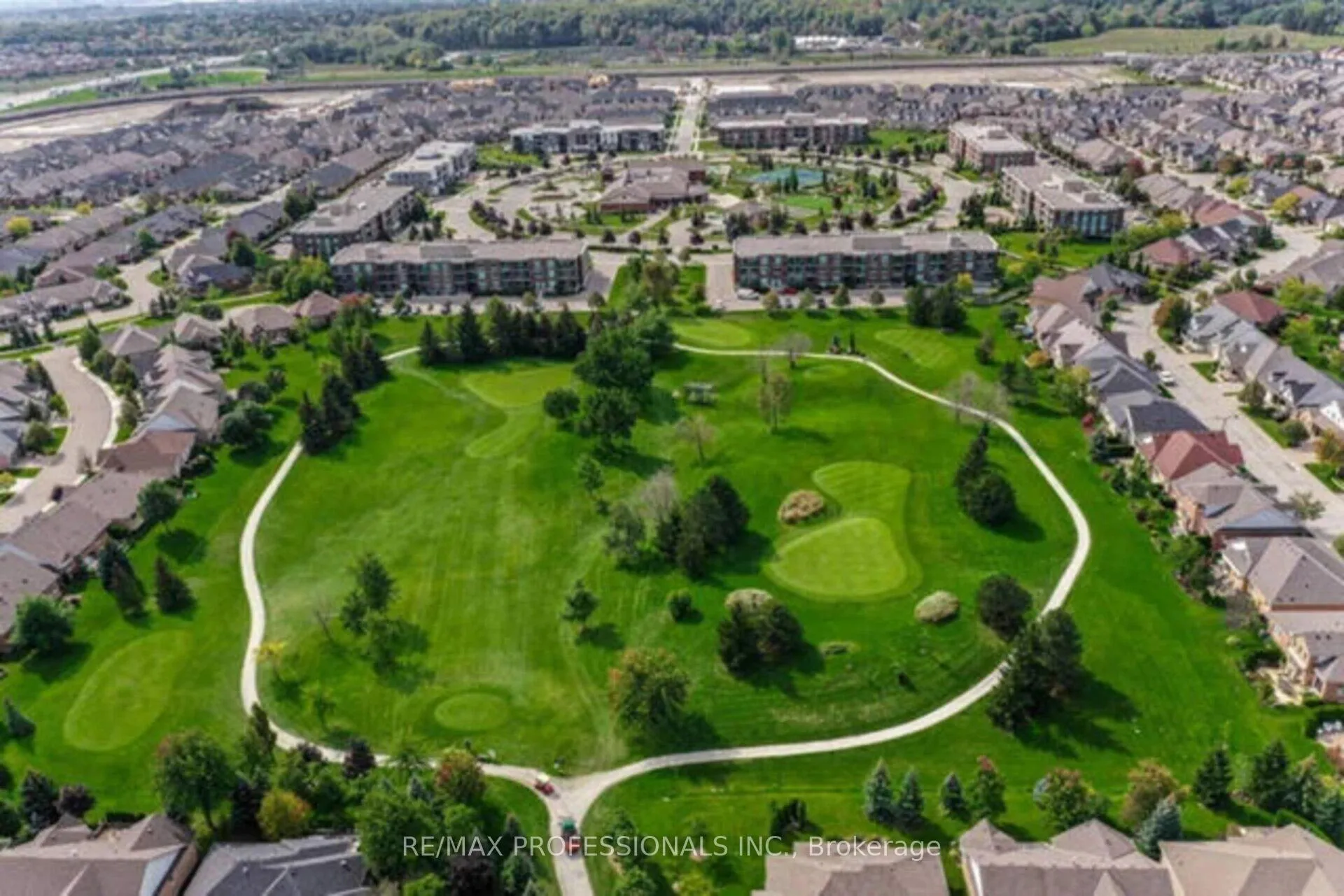 Photo 42 of 40 Bluestone Crescent, Brampton, Sandringham-Wellington — HOMEH