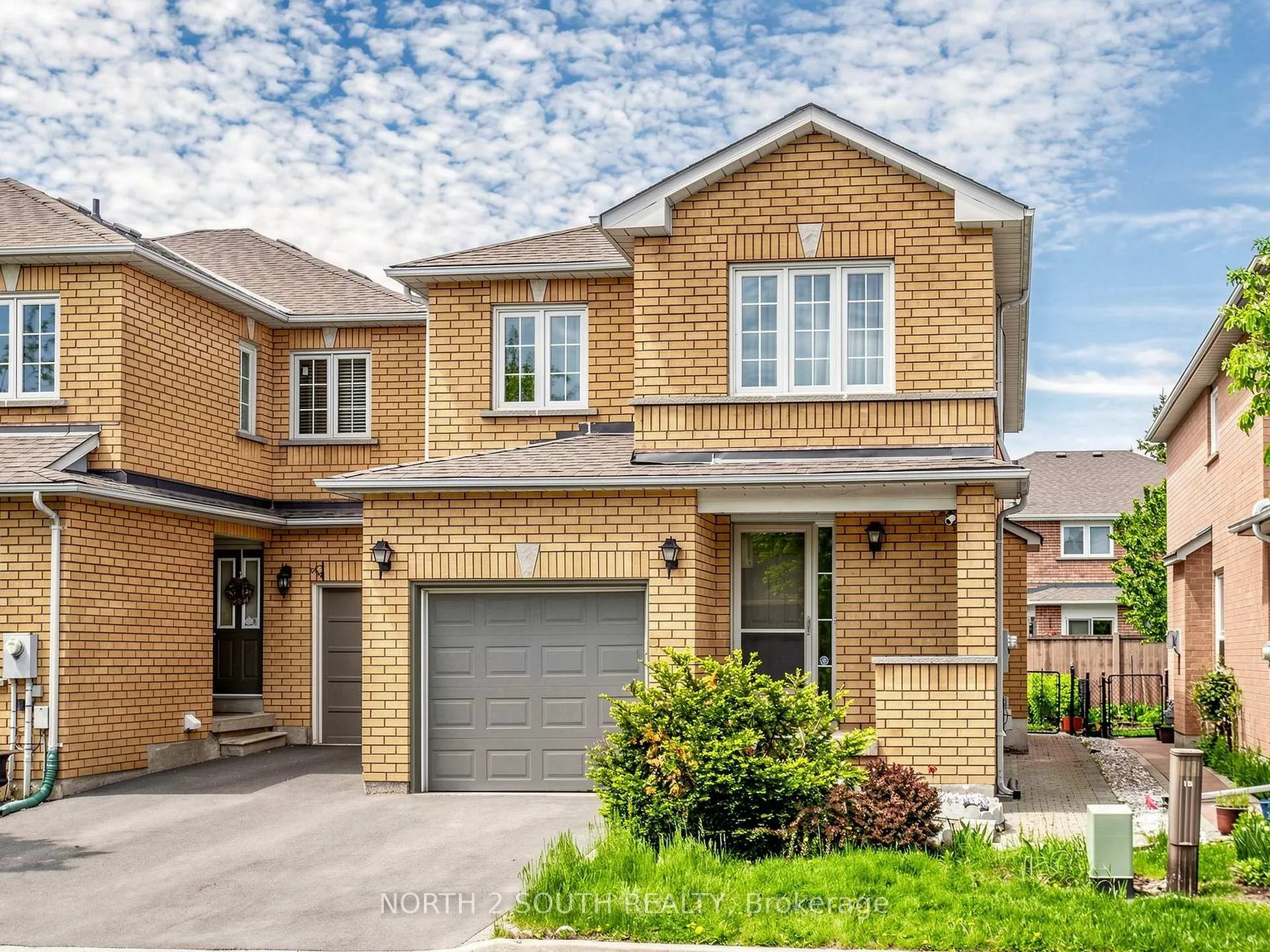 Photo 1 of Unit 94, 109 Pinedale Gate, Vaughan, East Woodbridge — HOMEH