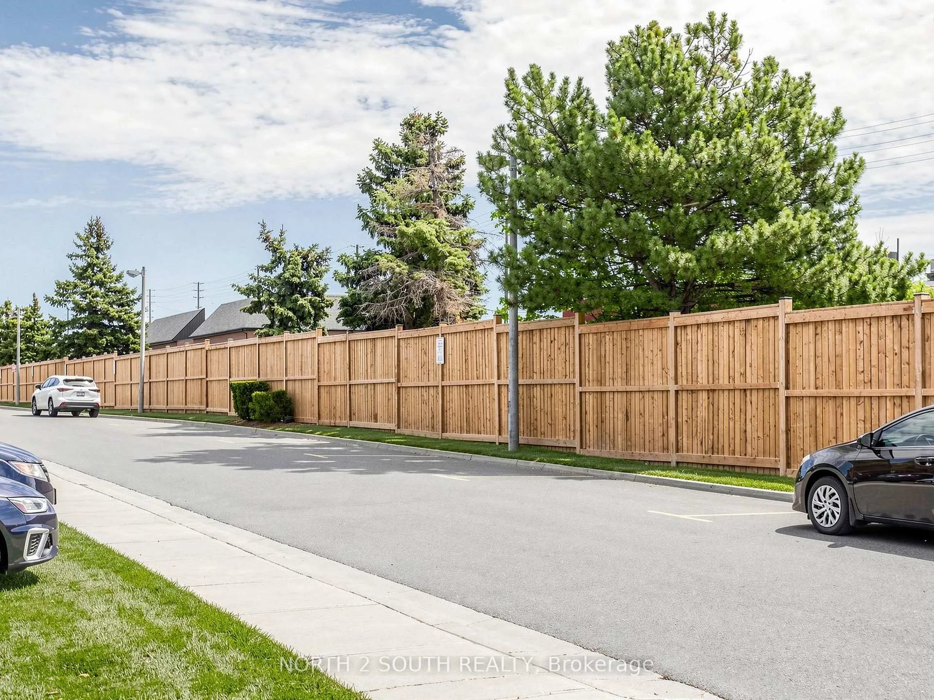 Photo 40 of Unit 94, 109 Pinedale Gate, Vaughan, East Woodbridge — HOMEH