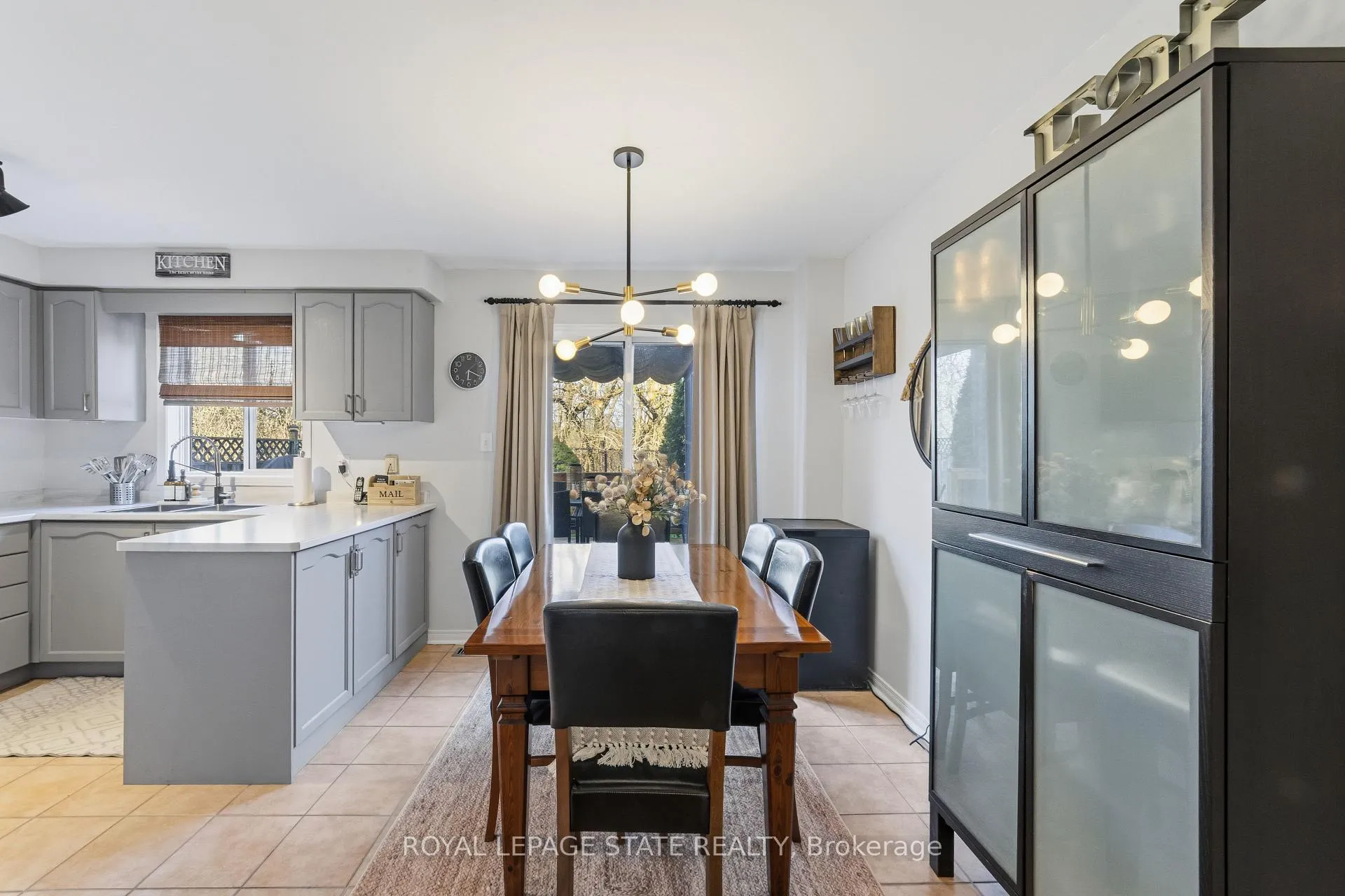 Photo 9 of 1795 Creek Way, Burlington, Uptown — HOMEH