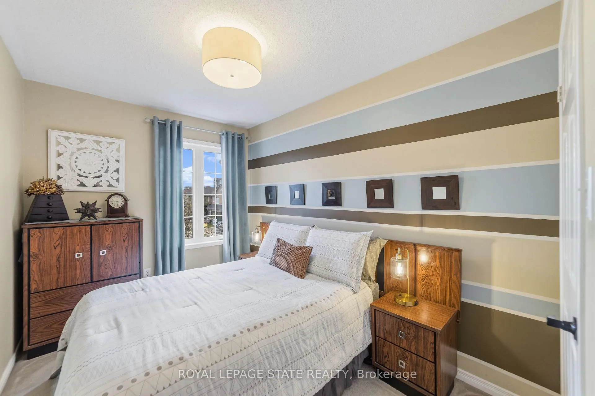 Photo 21 of 1795 Creek Way, Burlington, Uptown — HOMEH