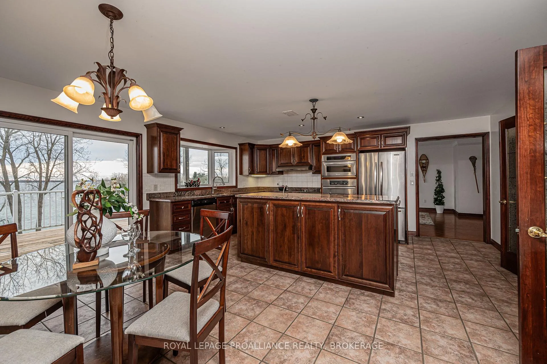 Photo 14 of 4734 Lakeside Lane, Loyalist, Lennox and Addington - South — HOMEH