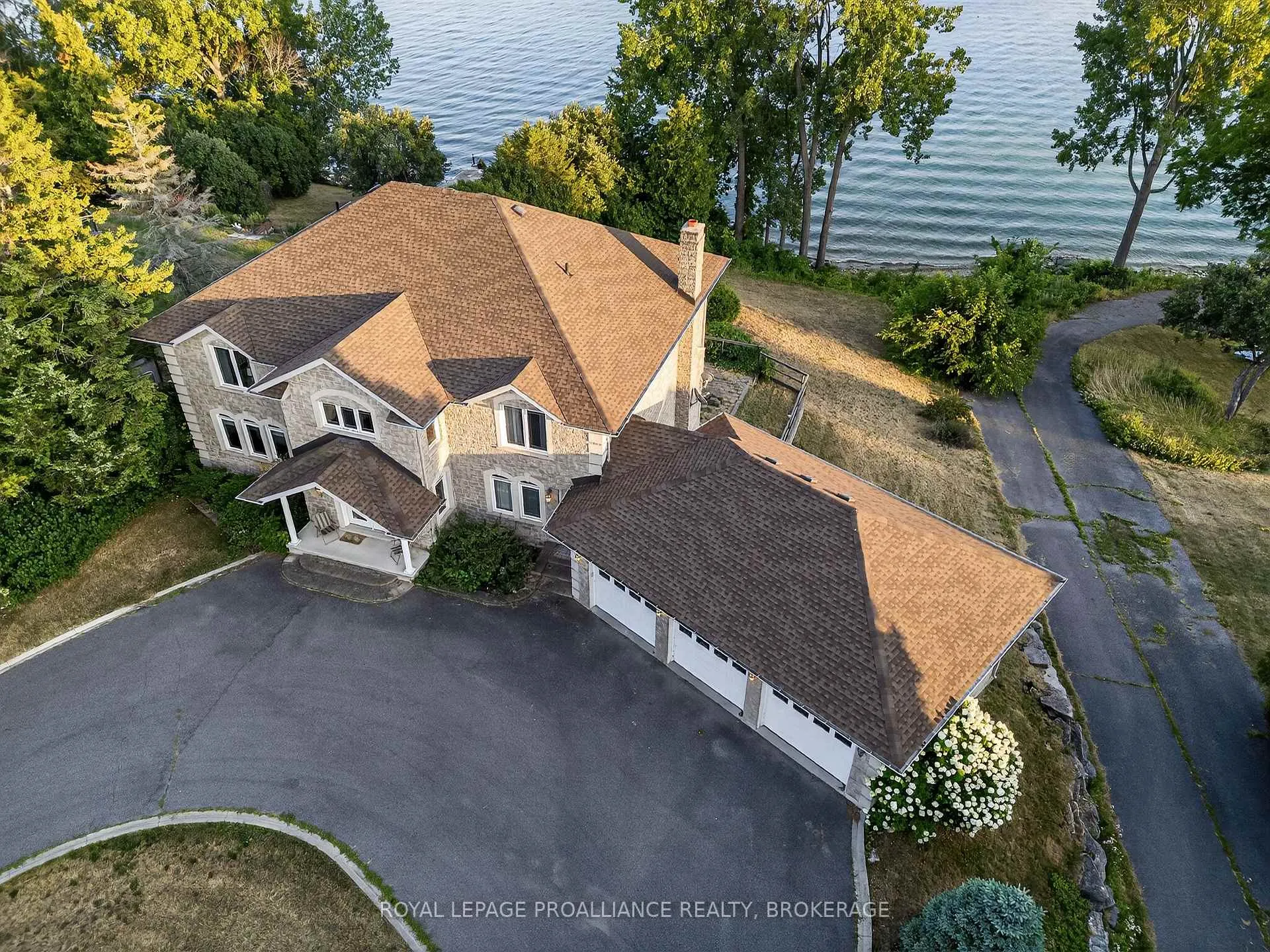 Photo 40 of 4734 Lakeside Lane, Loyalist, Lennox and Addington - South — HOMEH