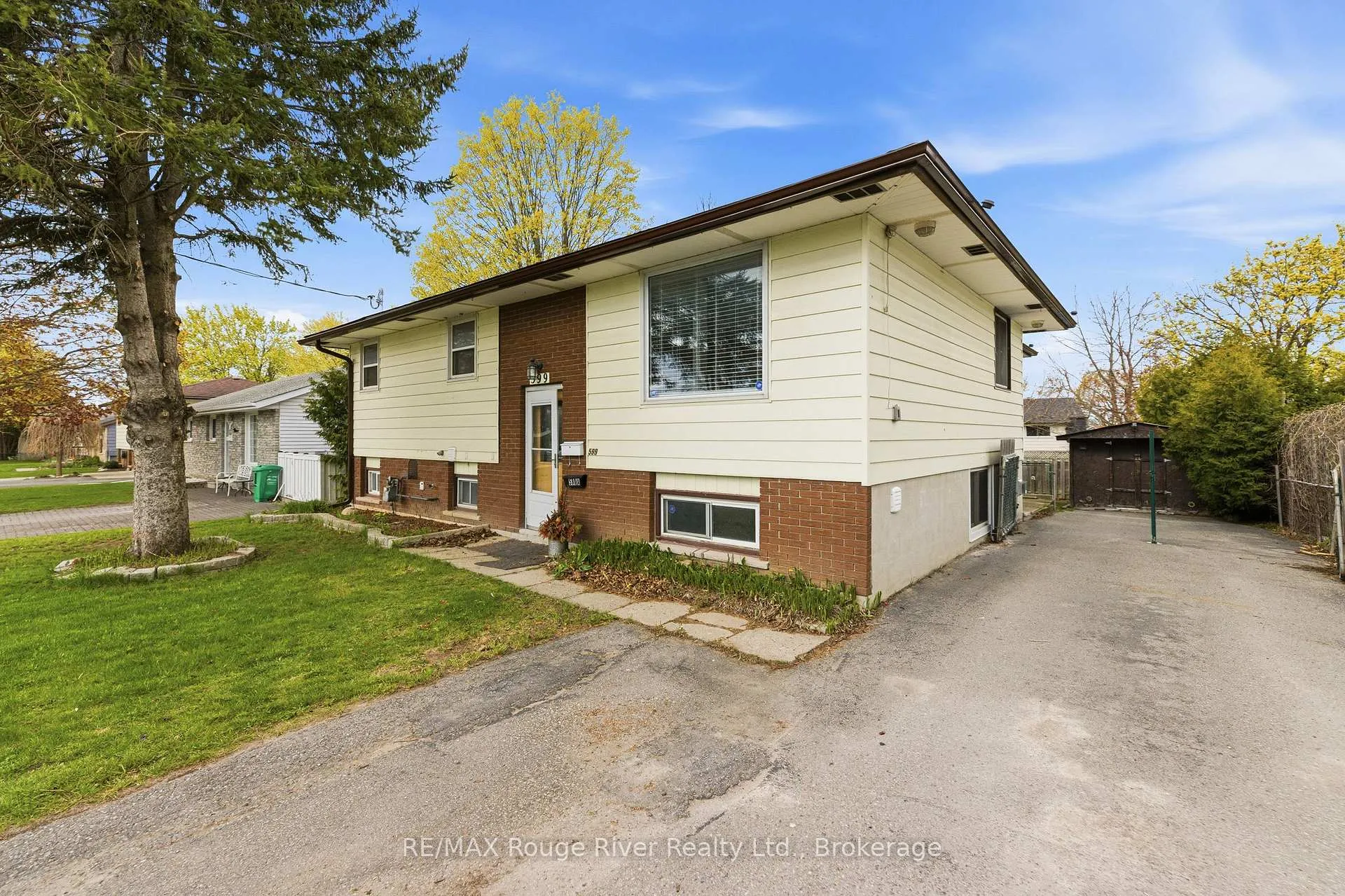 Photo 4 of Unit UNIT 2, 599 Otonabee Drive, Peterborough, Ashburnham Ward 4 — HOMEH