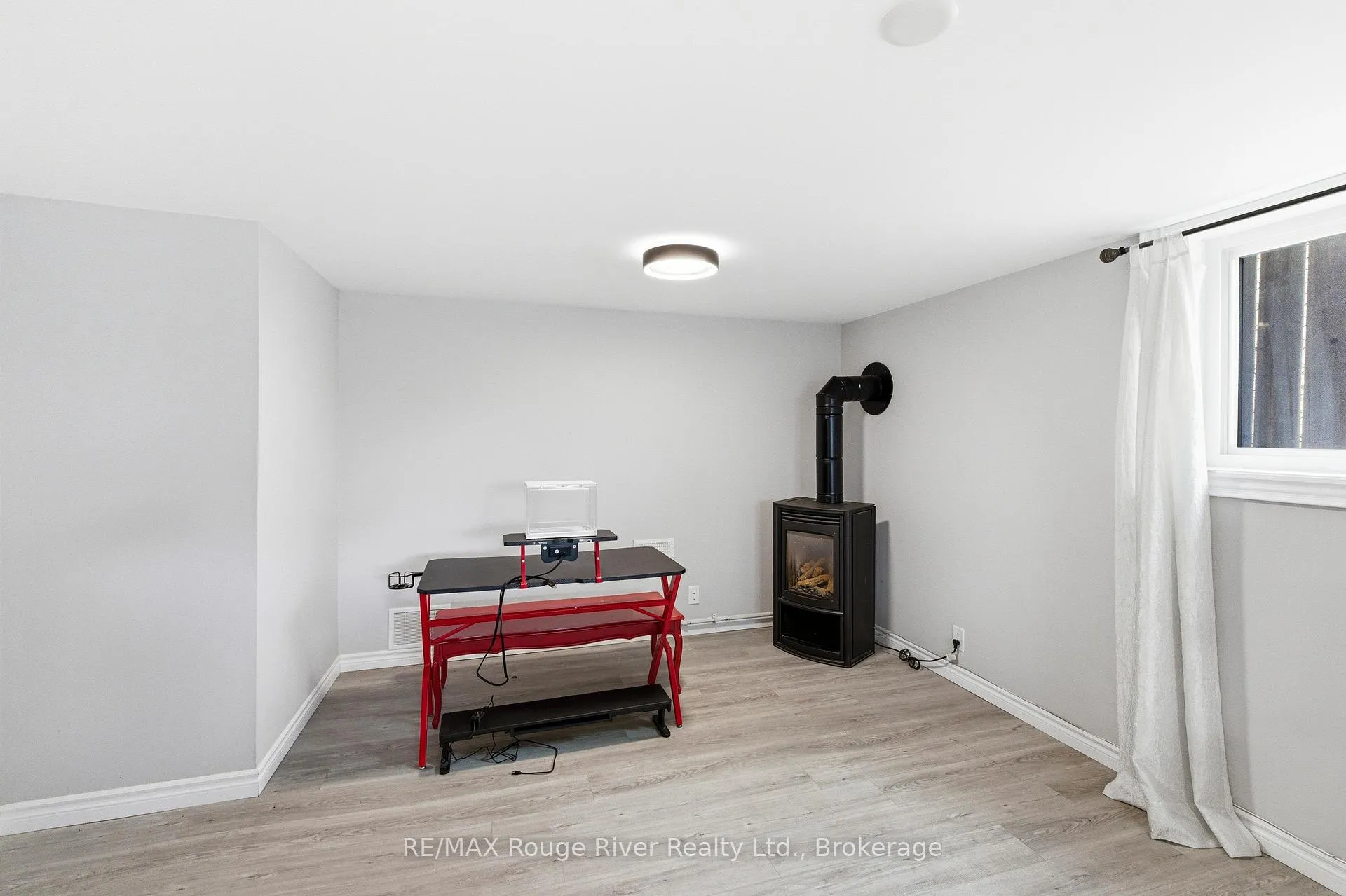 Photo 11 of Unit UNIT 2, 599 Otonabee Drive, Peterborough, Ashburnham Ward 4 — HOMEH