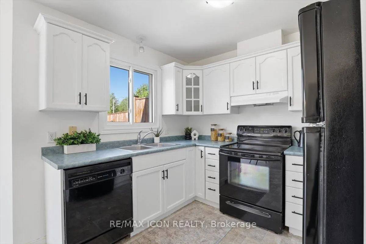 Photo 14 of 30 Bristow Creek Drive, Woolwich — HOMEH