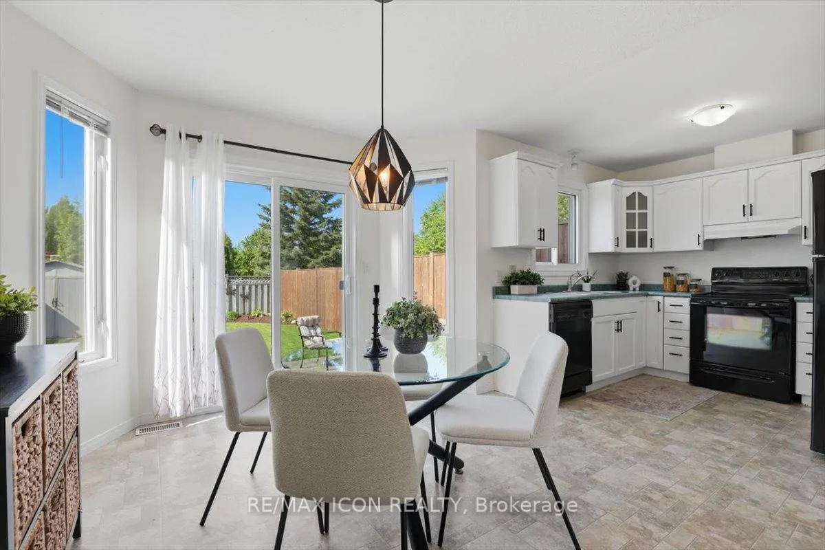 Photo 16 of 30 Bristow Creek Drive, Woolwich — HOMEH