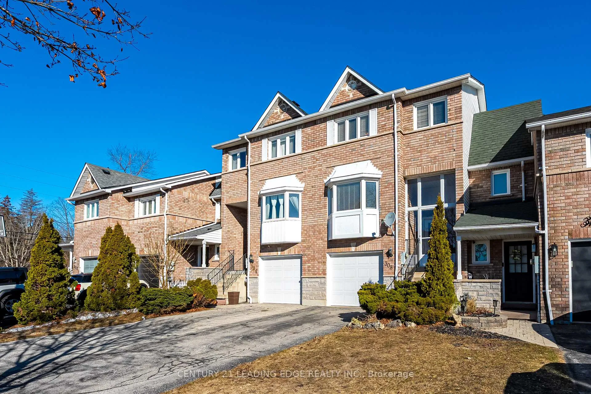 Photo 2 of 308 Sparrow Circle, Pickering, Highbush — HOMEH