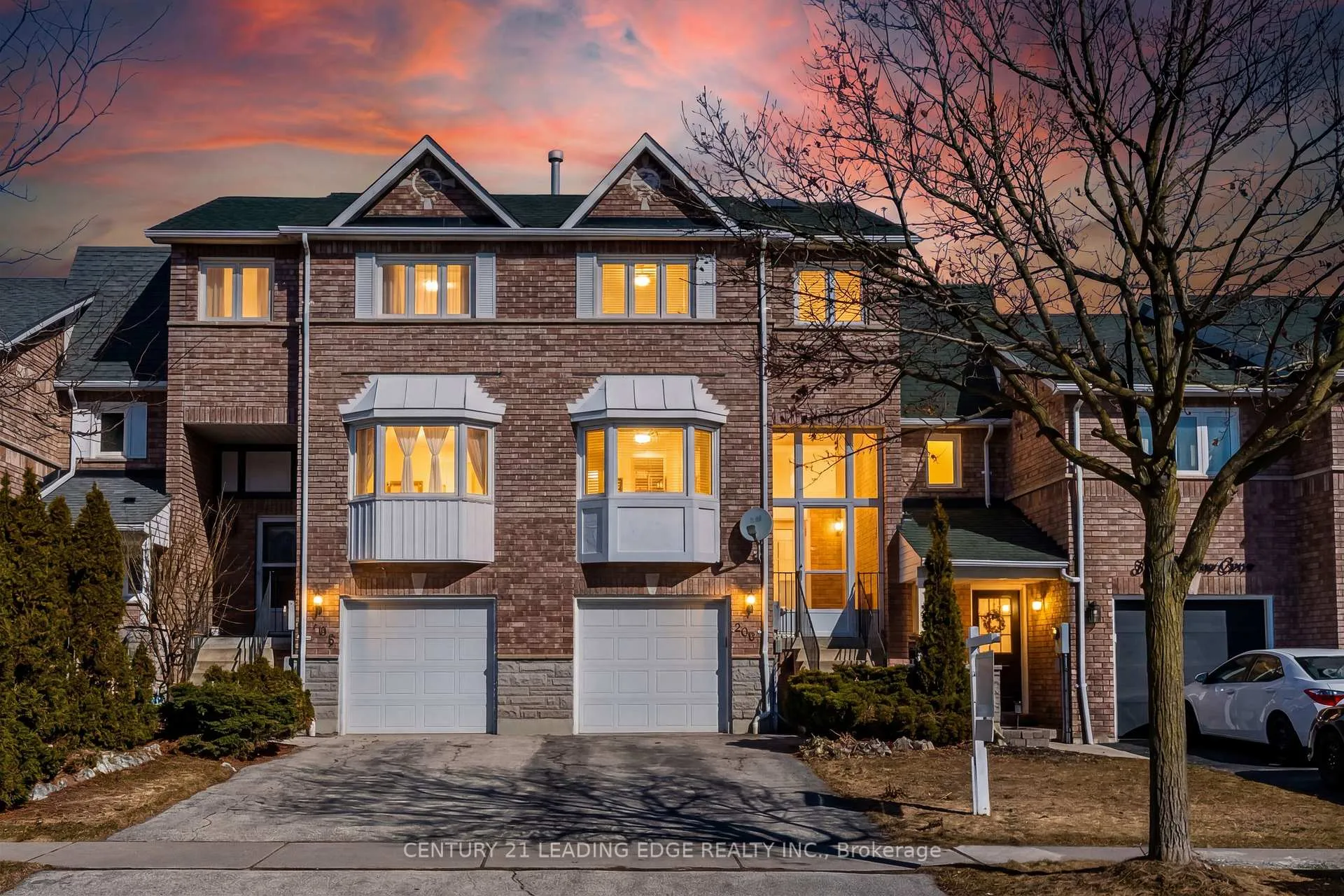 Photo 4 of 308 Sparrow Circle, Pickering, Highbush — HOMEH