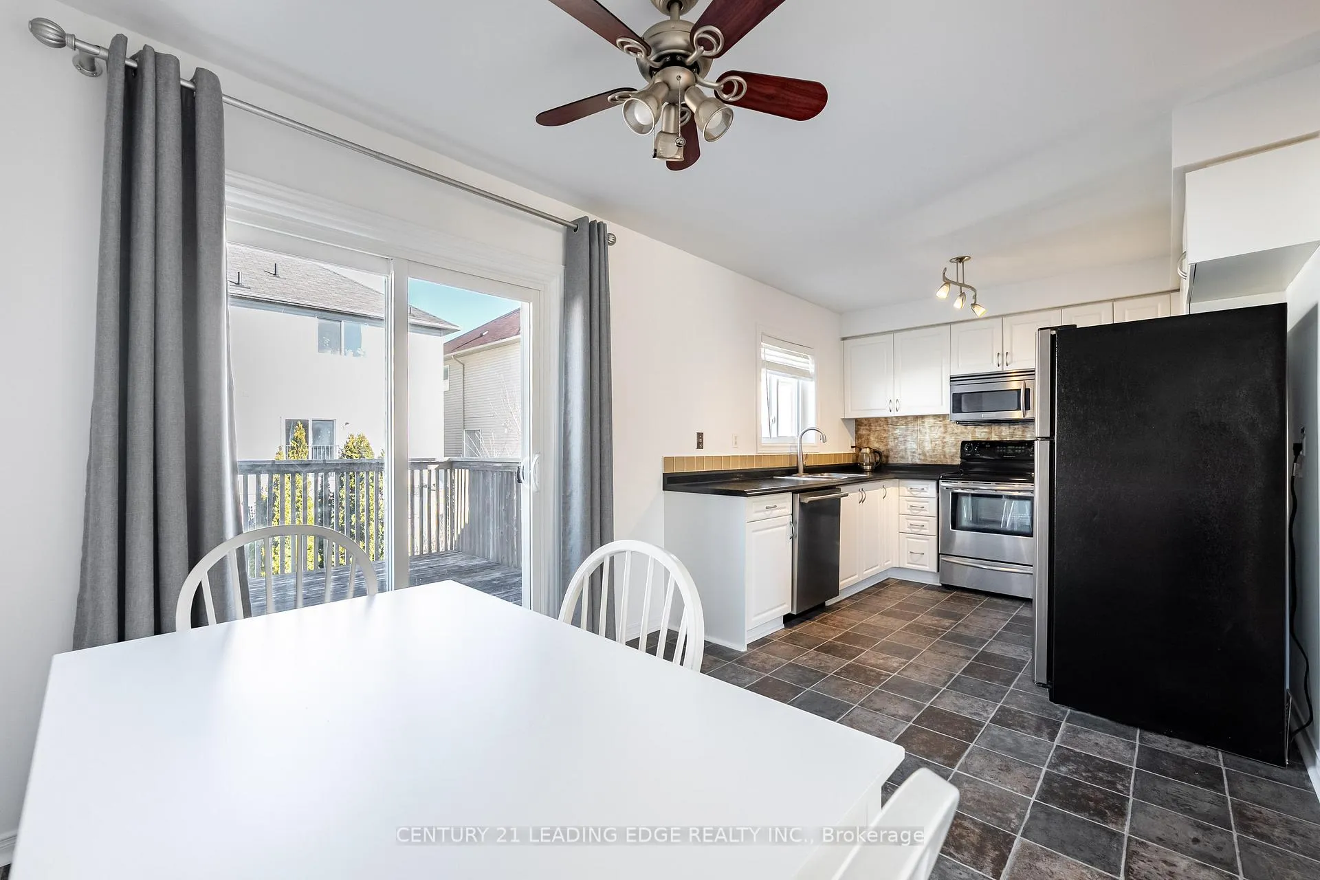 Photo 16 of 308 Sparrow Circle, Pickering, Highbush — HOMEH