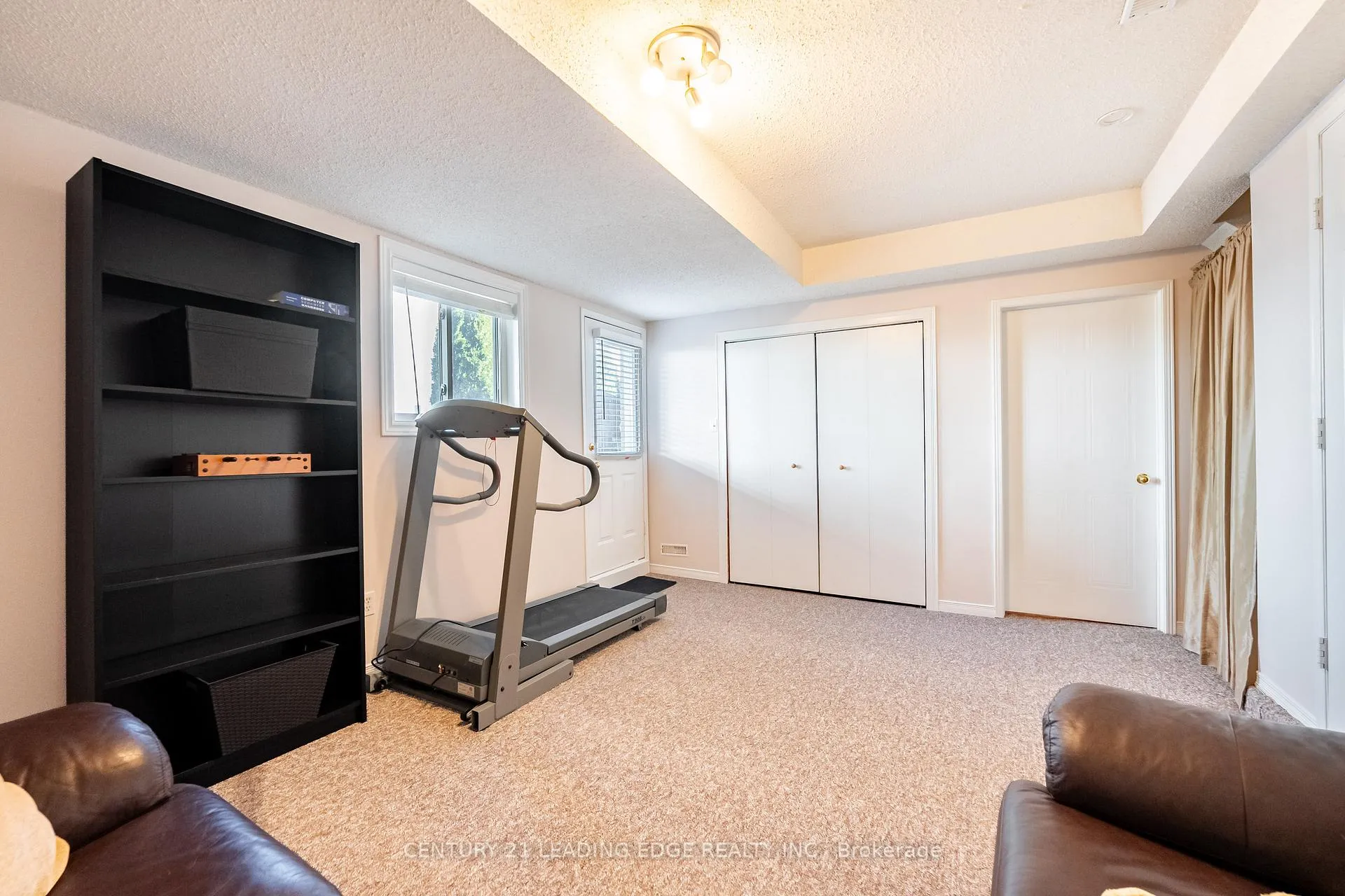 Photo 37 of 308 Sparrow Circle, Pickering, Highbush — HOMEH