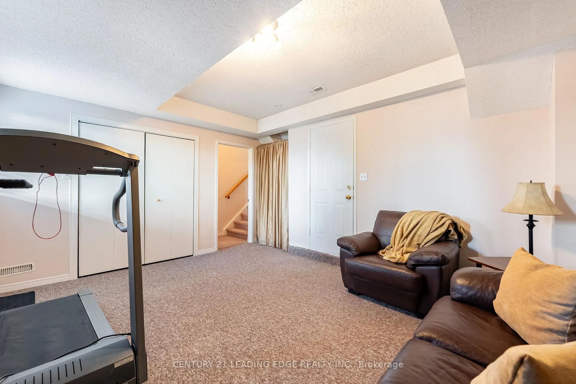 Photo 38 of 308 Sparrow Circle, Pickering, Highbush — HOMEH