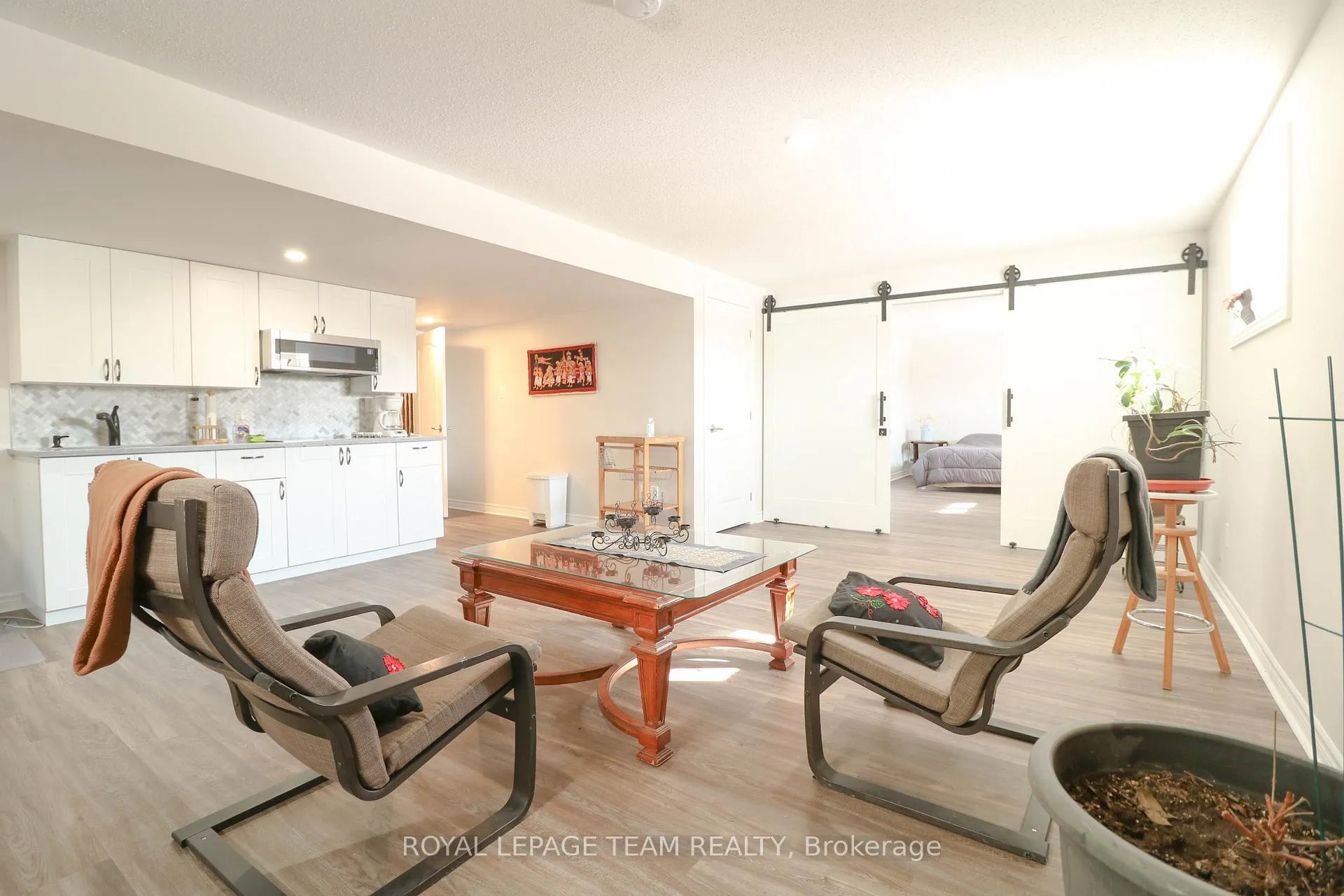 Photo 4 of 626 Albion Falls Drive, Ottawa, Barrhaven - Heritage Park — HOMEH