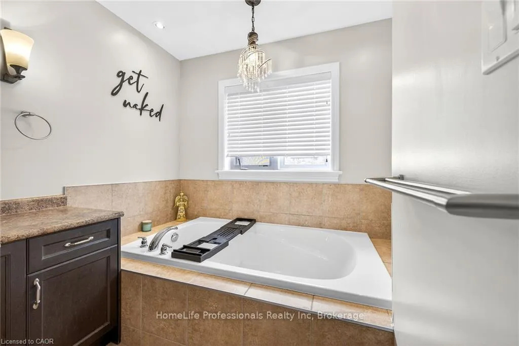 Photo 31 of 80 Summerberry Way, Hamilton, Sheldon — HOMEH