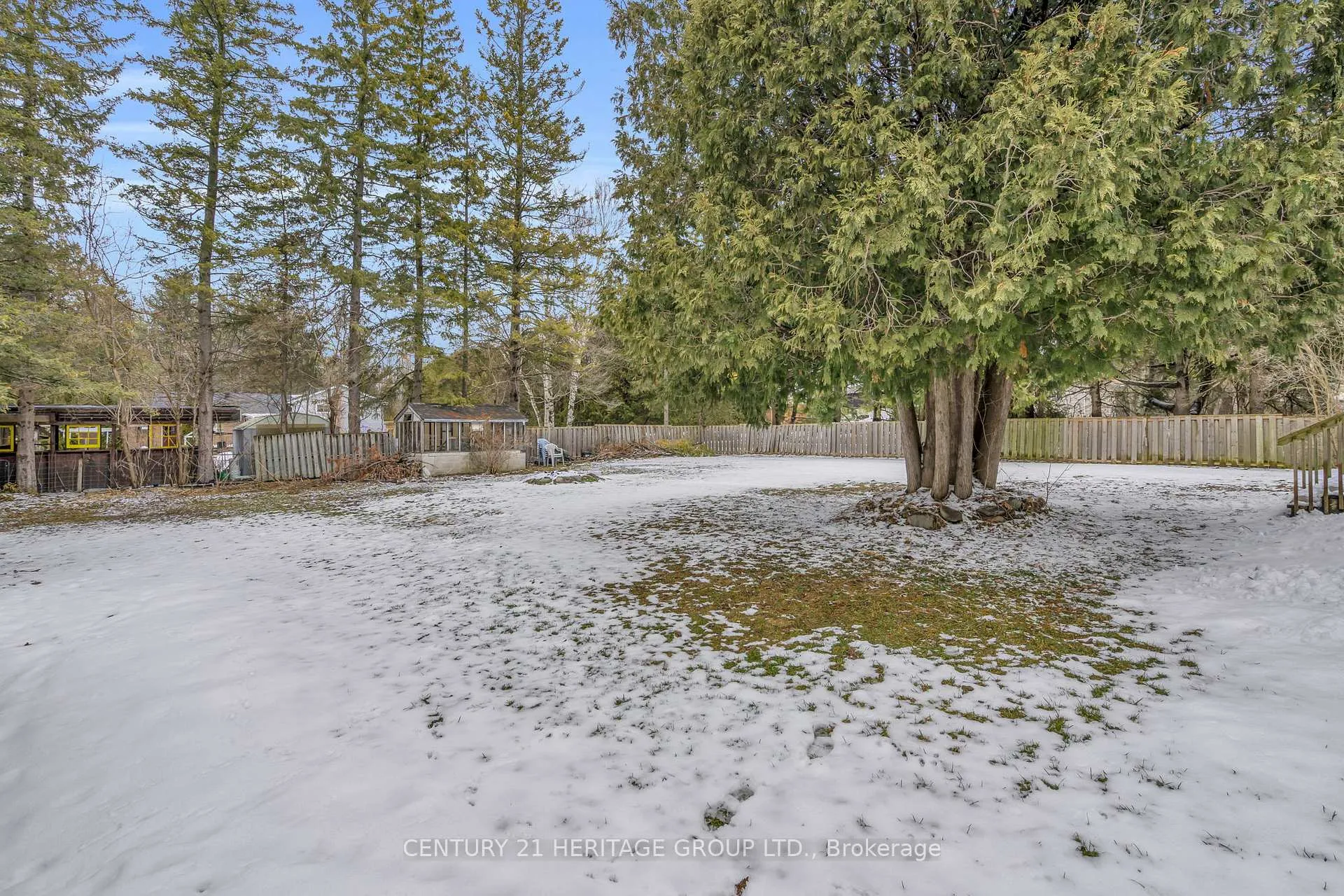 Photo 24 of 50 Main Street, Georgina, Pefferlaw — HOMEH