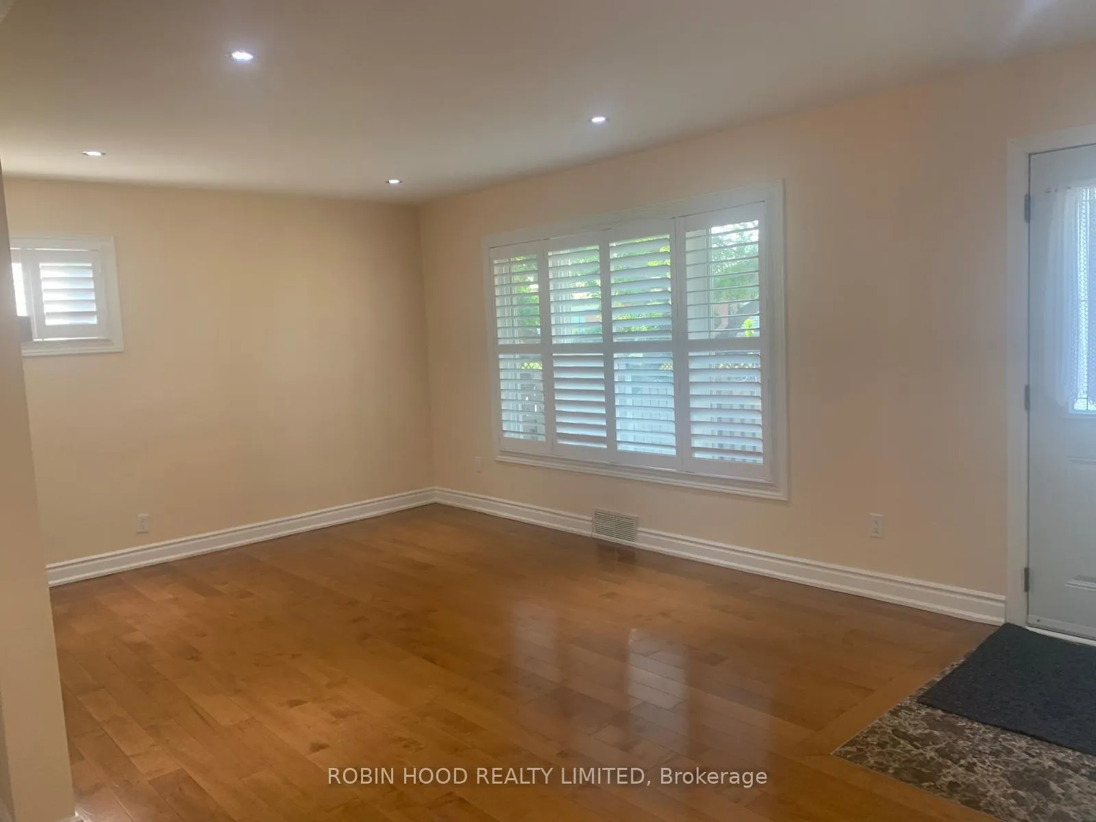 Photo 6 of Unit Main, 63 Pachino Boulevard, Scarborough, Wexford-Maryvale — HOMEH