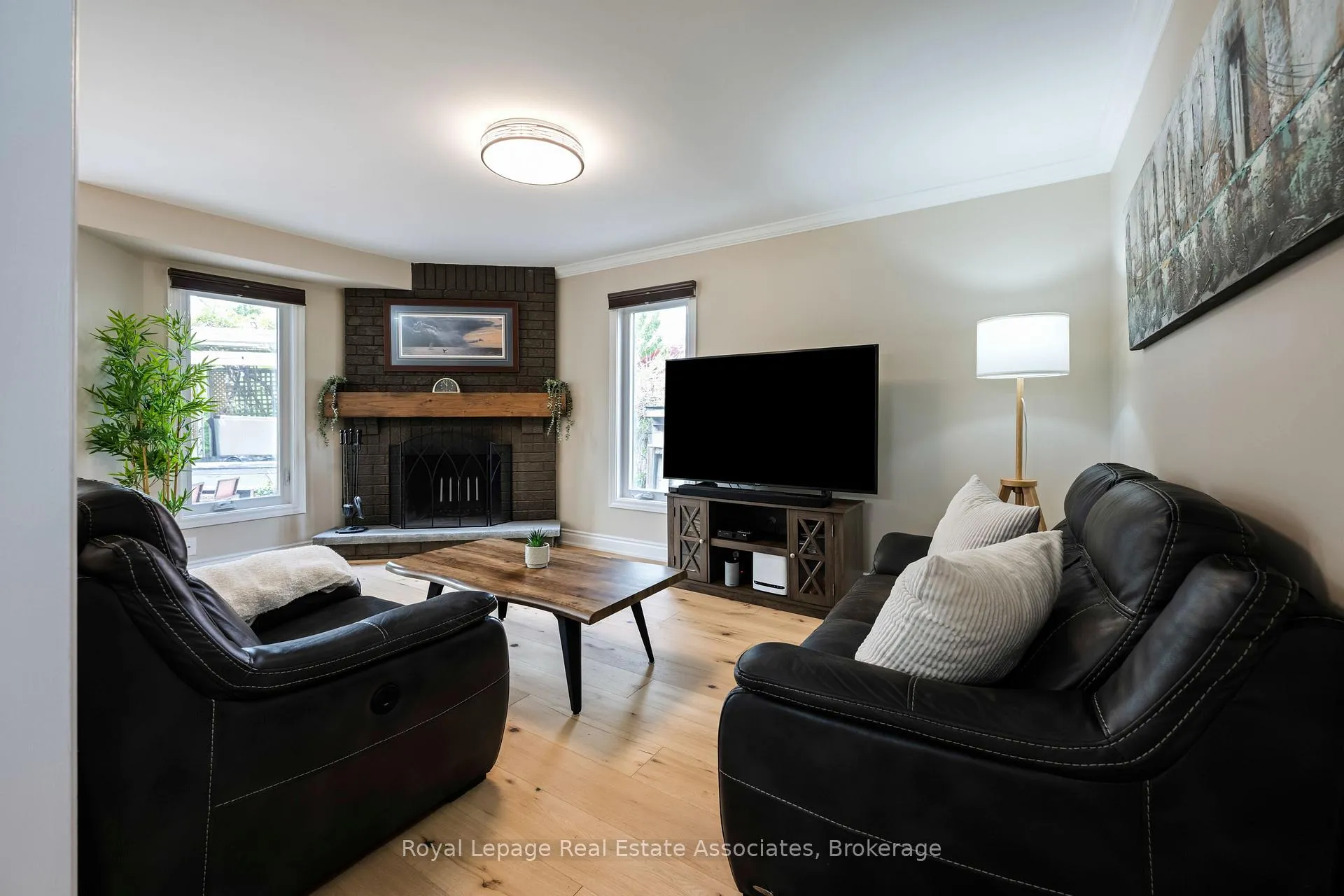 Photo 19 of 7 Nixon Crescent, Halton Hills, Georgetown — HOMEH