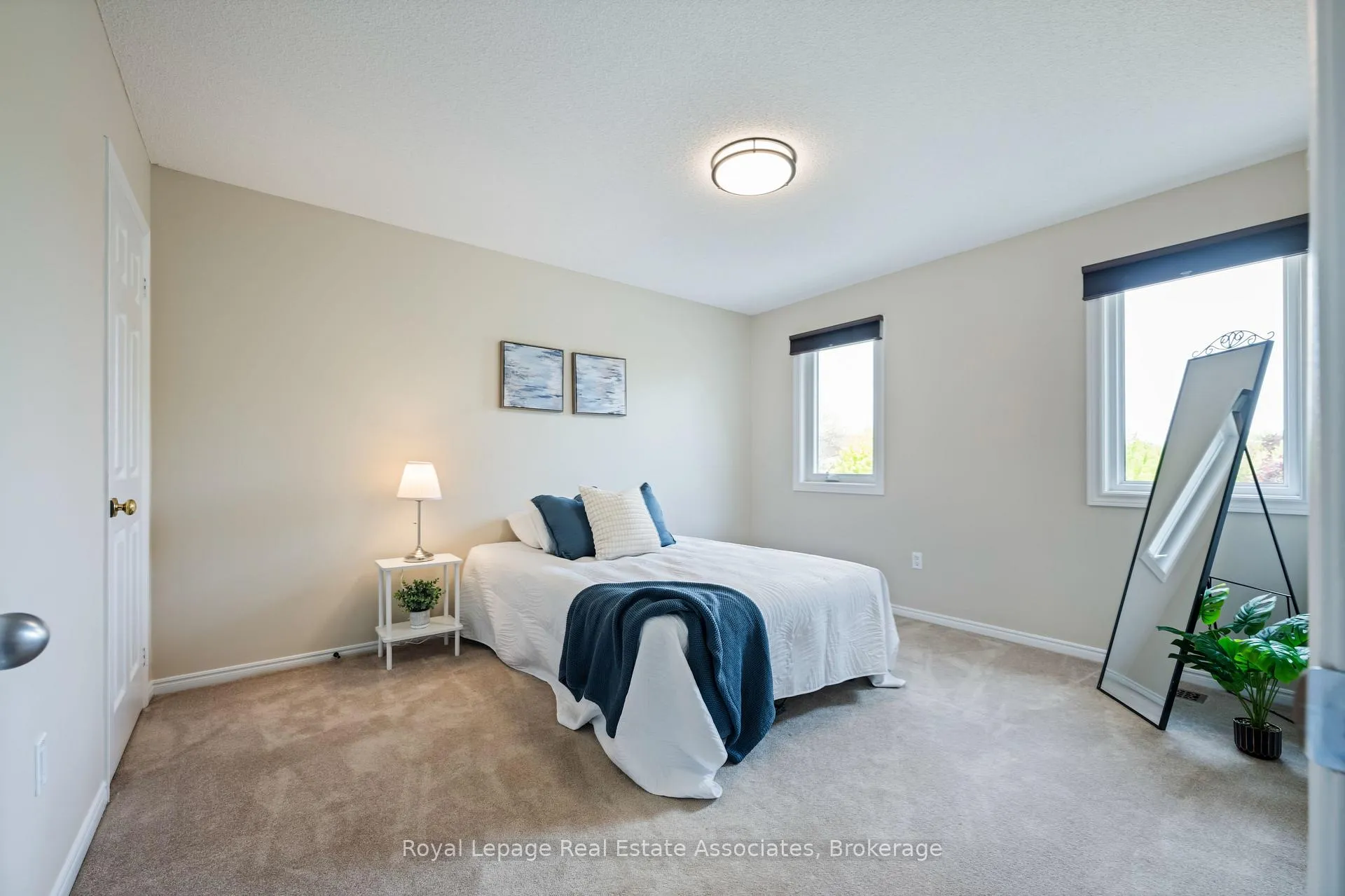 Photo 22 of 7 Nixon Crescent, Halton Hills, Georgetown — HOMEH