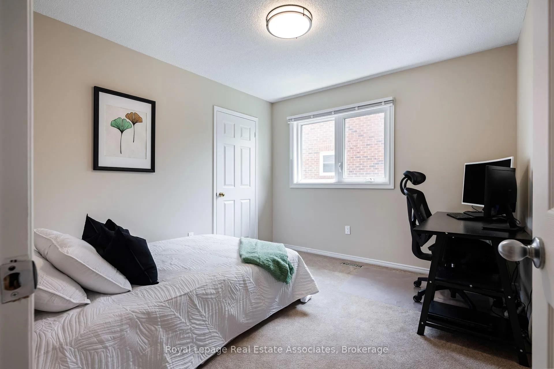 Photo 25 of 7 Nixon Crescent, Halton Hills, Georgetown — HOMEH