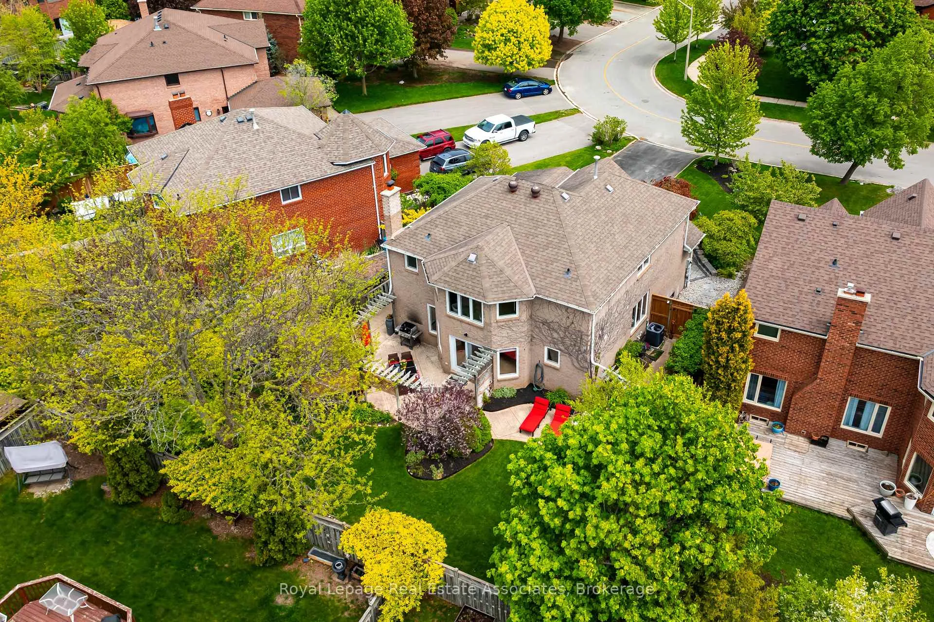 Photo 44 of 7 Nixon Crescent, Halton Hills, Georgetown — HOMEH