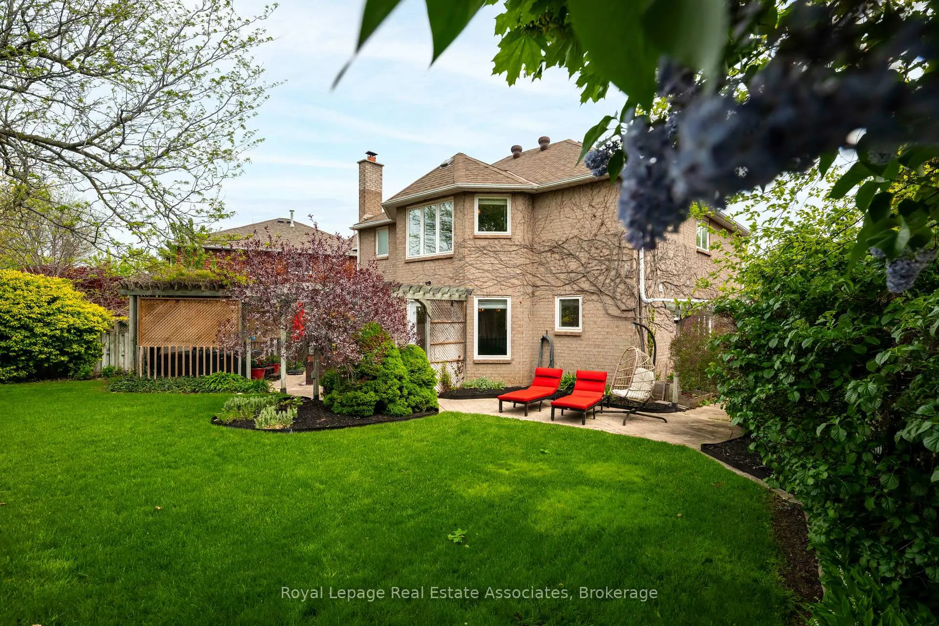 Photo 45 of 7 Nixon Crescent, Halton Hills, Georgetown — HOMEH