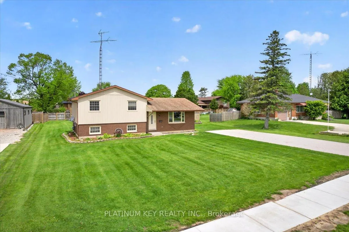 Photo 2 of 6460 Longwoods Road, Strathroy-Caradoc, Melbourne — HOMEH