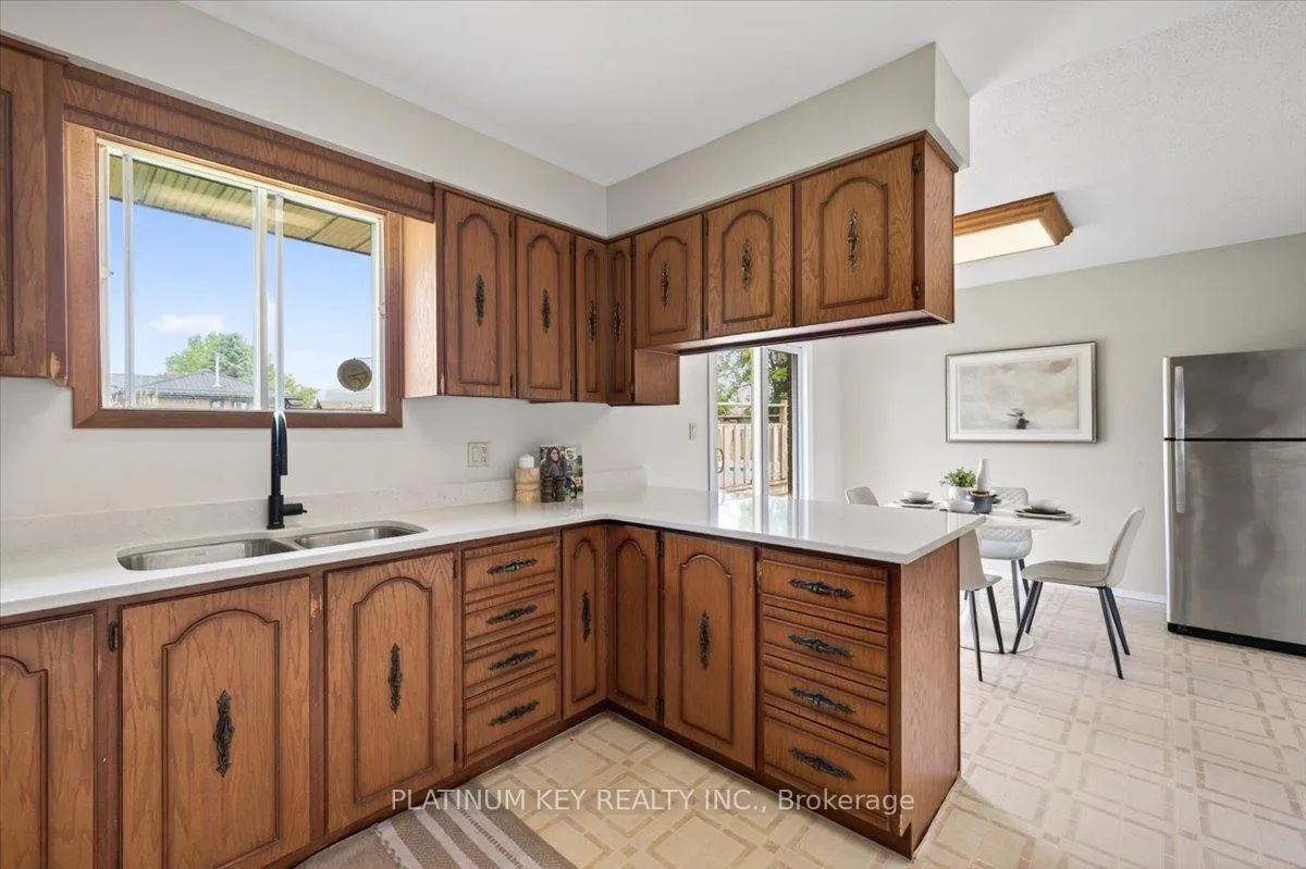 Photo 9 of 6460 Longwoods Road, Strathroy-Caradoc, Melbourne — HOMEH