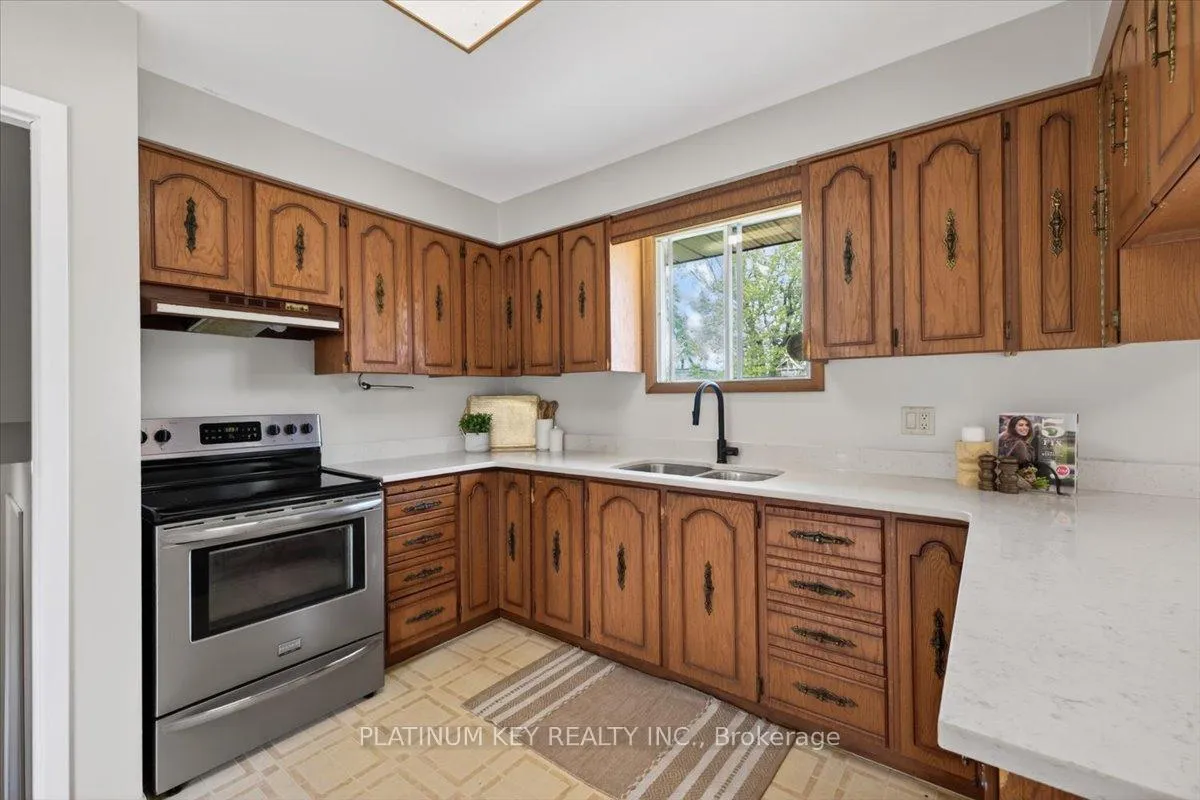 Photo 10 of 6460 Longwoods Road, Strathroy-Caradoc, Melbourne — HOMEH