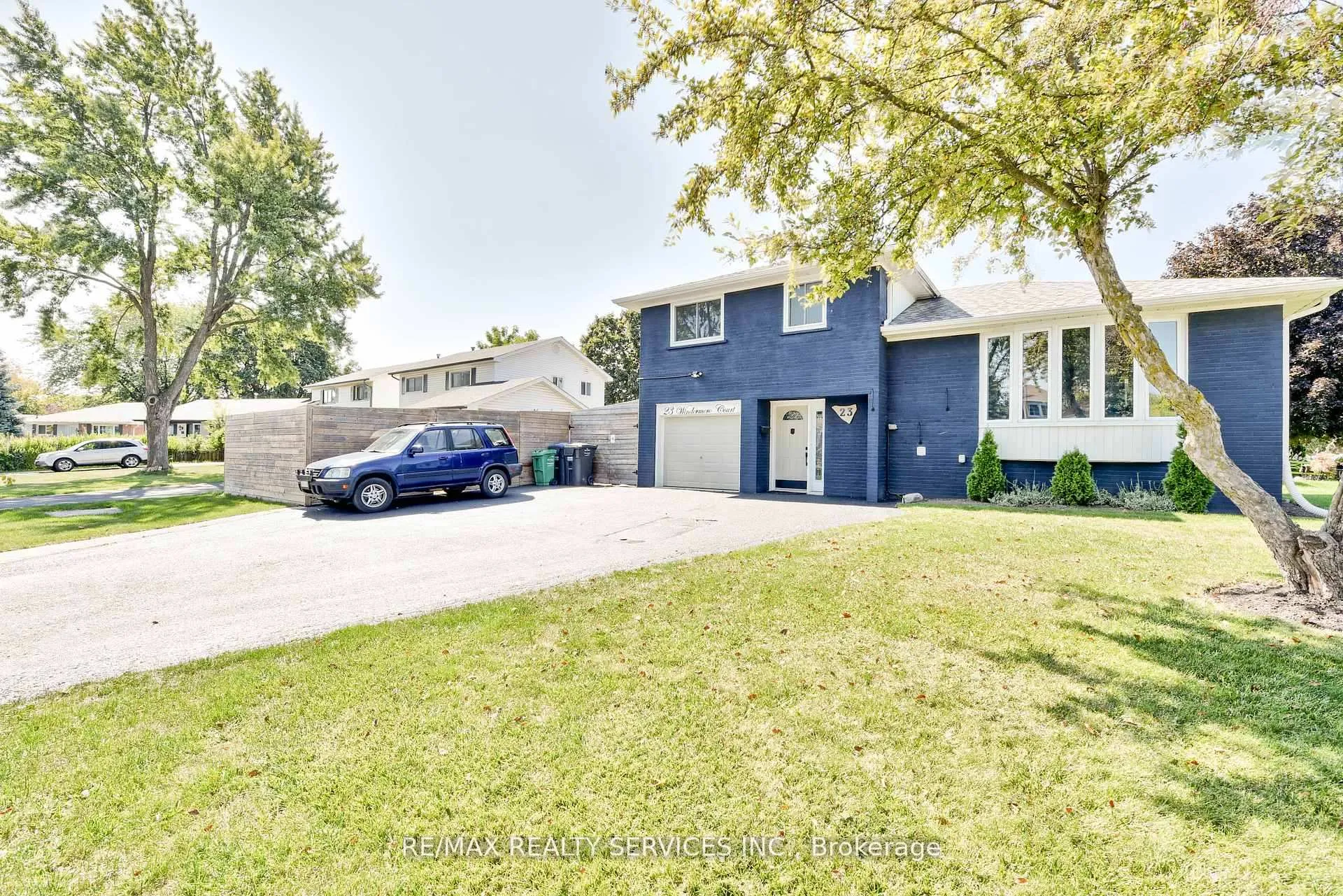 Photo 2 of 23 Windermere Court, Brampton, Northwood Park — HOMEH
