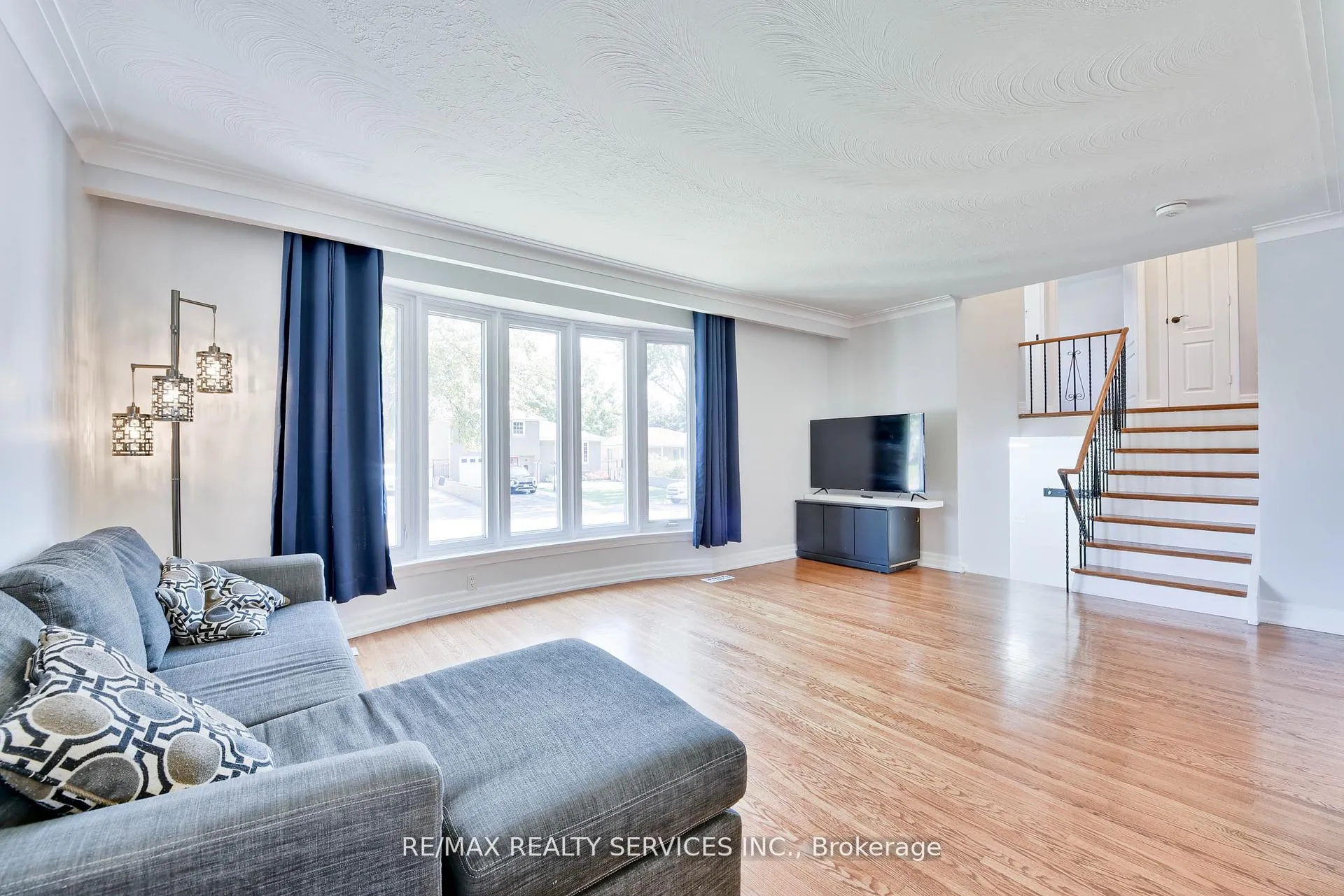 Photo 5 of 23 Windermere Court, Brampton, Northwood Park — HOMEH