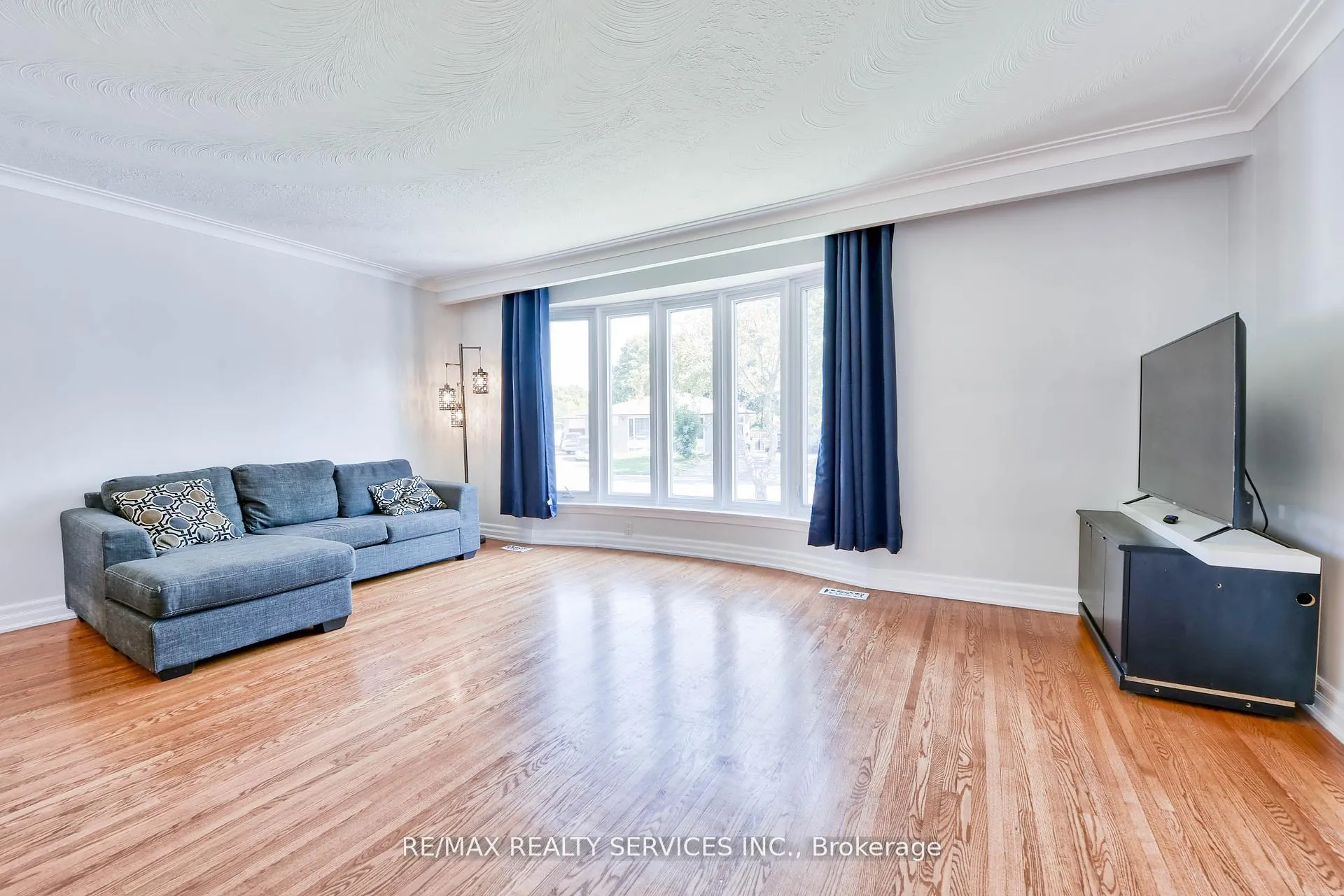 Photo 6 of 23 Windermere Court, Brampton, Northwood Park — HOMEH