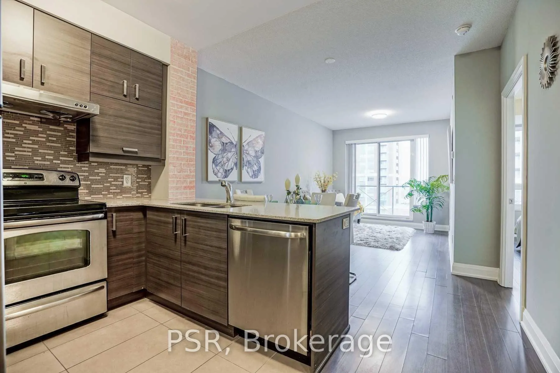 Photo 4 of Unit 605, 8228 Birchmount Street, Markham, Unionville — HOMEH