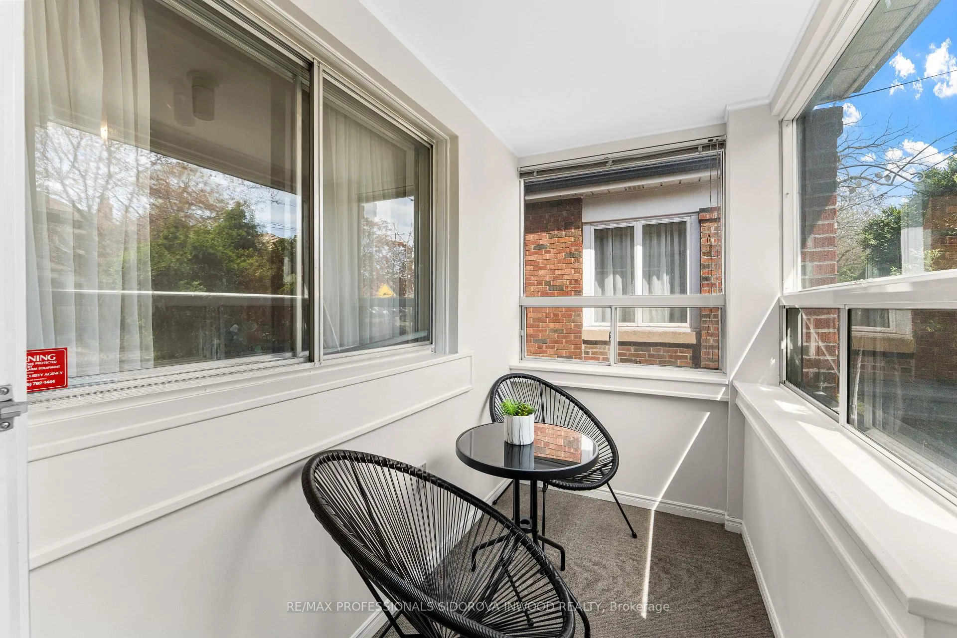Photo 3 of 580 Willard Avenue, Toronto, Runnymede-Bloor West Village — HOMEH