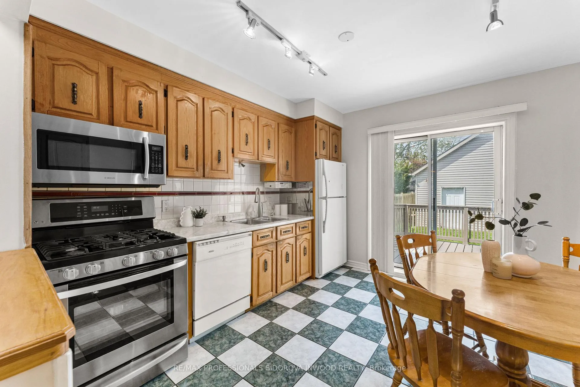 Photo 16 of 580 Willard Avenue, Toronto, Runnymede-Bloor West Village — HOMEH