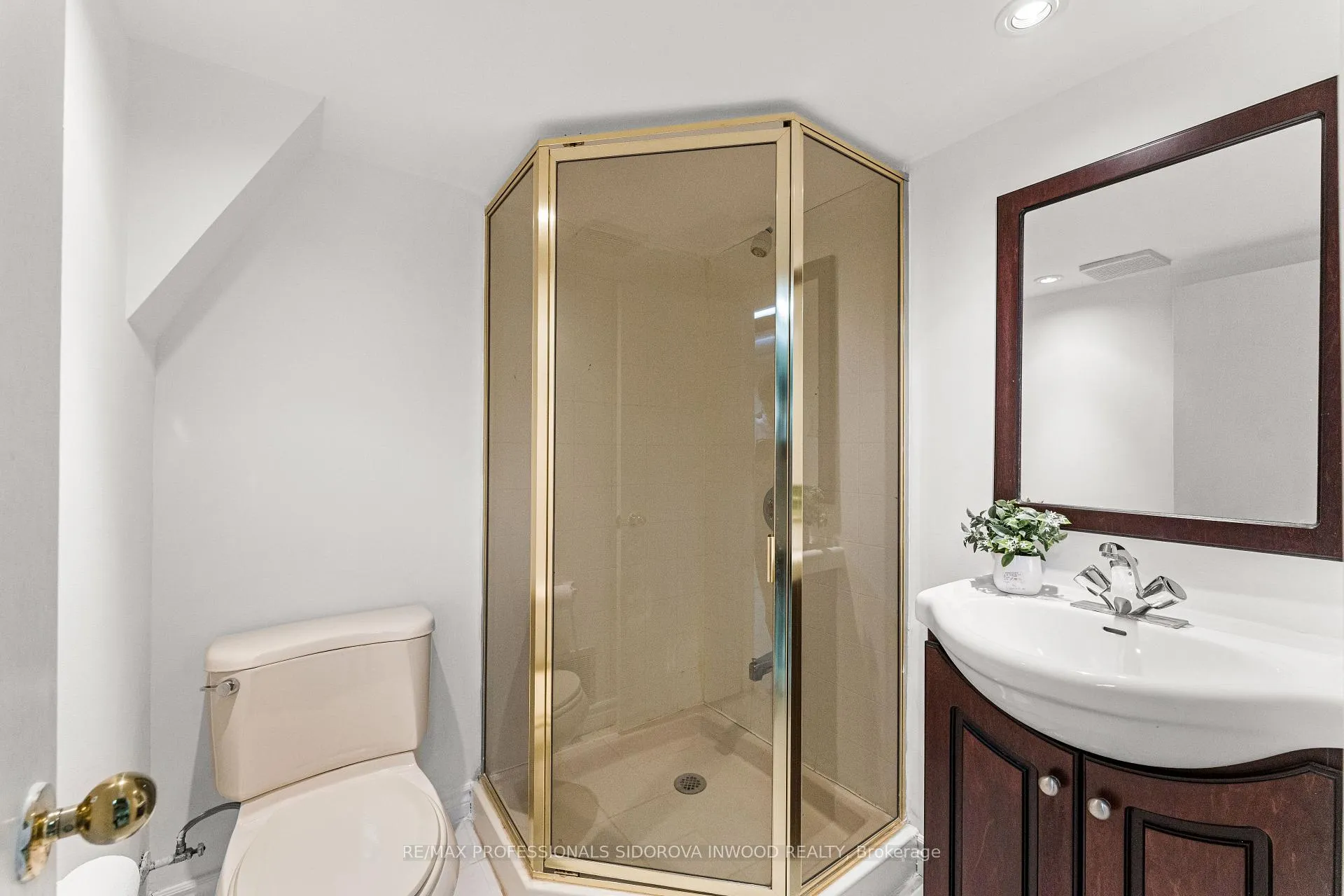 Photo 23 of 580 Willard Avenue, Toronto, Runnymede-Bloor West Village — HOMEH