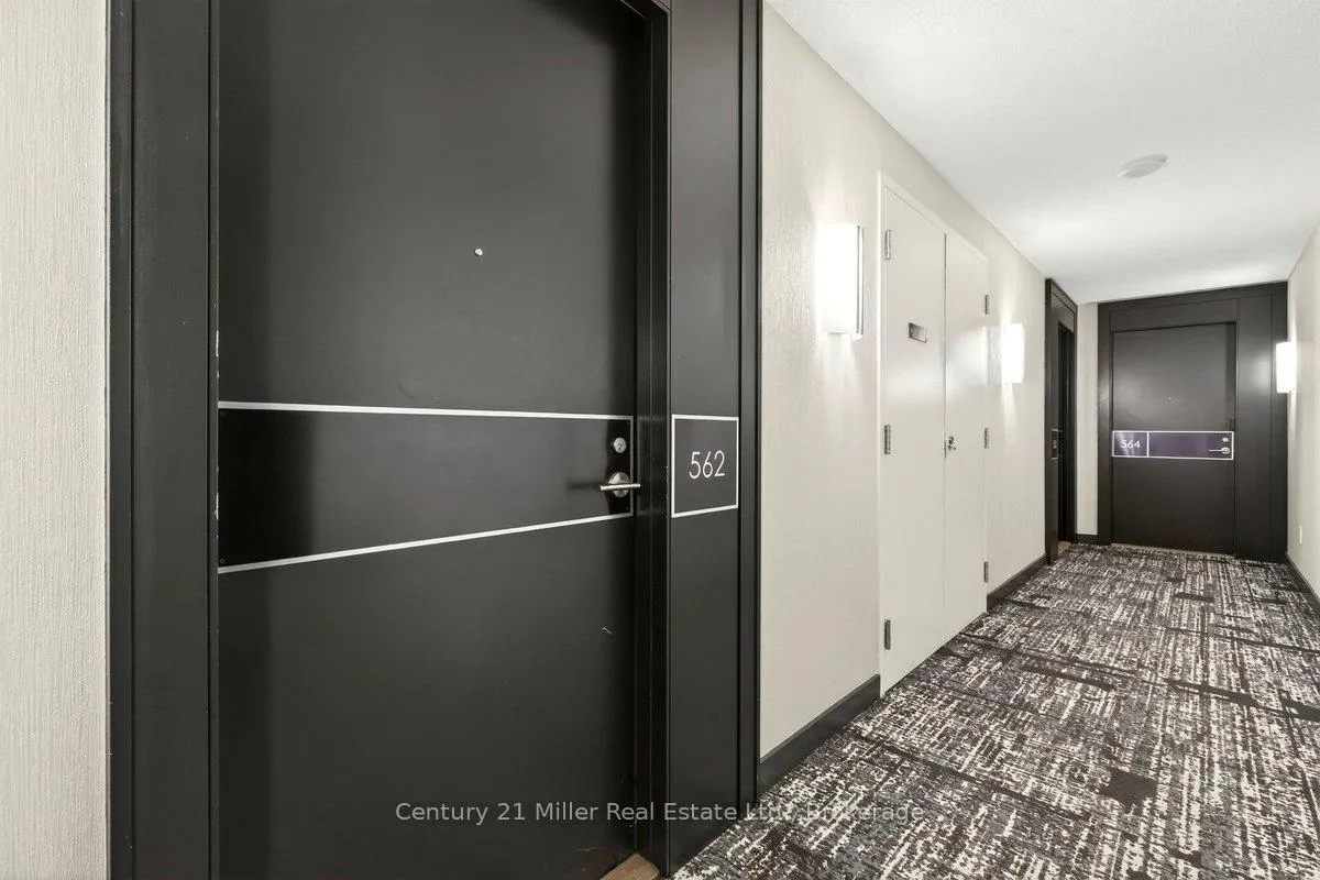 Photo 4 of Unit 562, 209 Fort York Boulevard, Toronto, Niagara — HOMEH