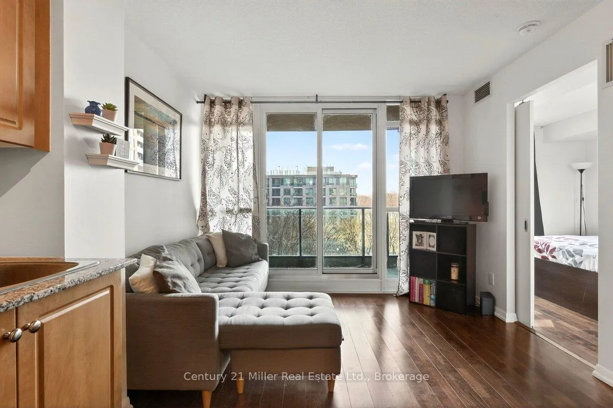 Photo 5 of Unit 562, 209 Fort York Boulevard, Toronto, Niagara — HOMEH