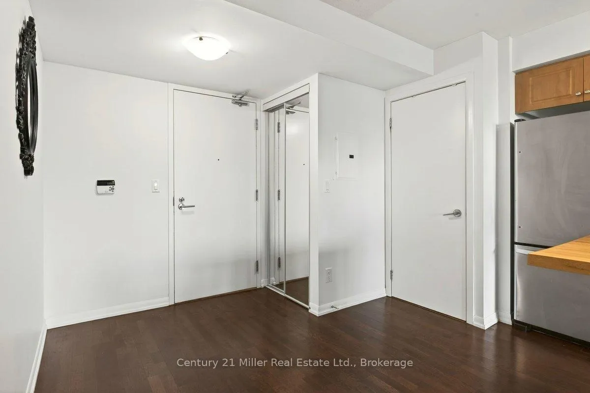 Photo 6 of Unit 562, 209 Fort York Boulevard, Toronto, Niagara — HOMEH