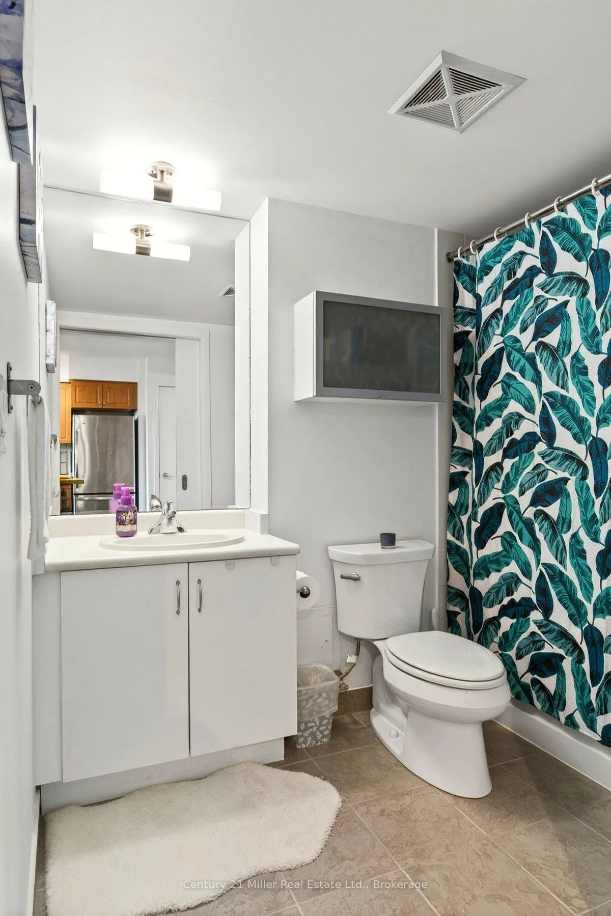Photo 15 of Unit 562, 209 Fort York Boulevard, Toronto, Niagara — HOMEH