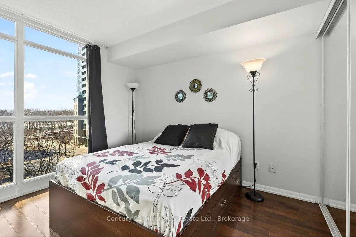 Photo 17 of Unit 562, 209 Fort York Boulevard, Toronto, Niagara — HOMEH