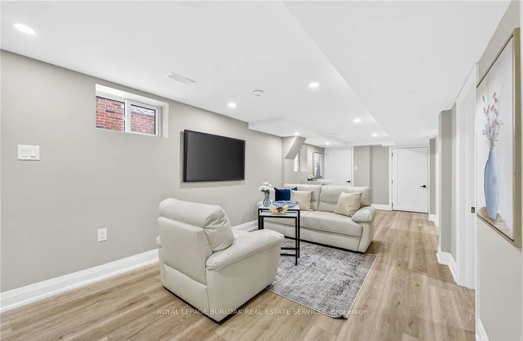 Photo 7 of Unit Lower, 150 Brucedale Avenue E, Hamilton, Centremount — HOMEH