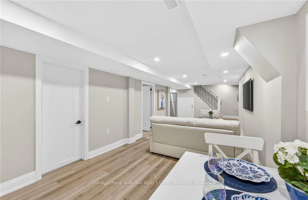 Photo 9 of Unit Lower, 150 Brucedale Avenue E, Hamilton, Centremount — HOMEH