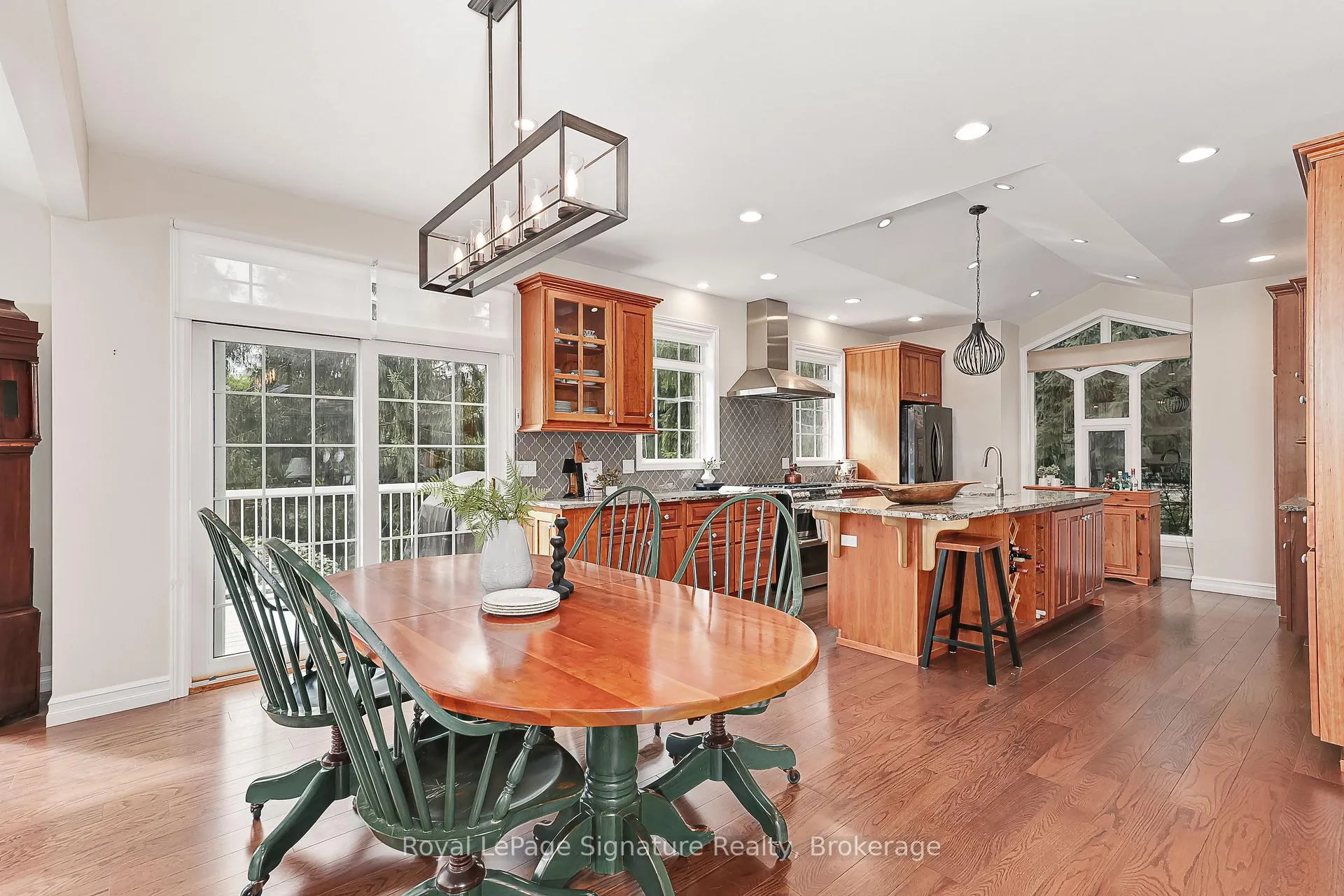 Photo 6 of 180 Russell Street E, Blue Mountains — HOMEH