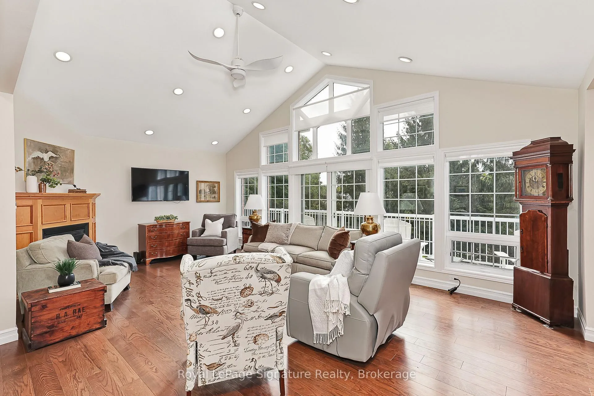 Photo 10 of 180 Russell Street E, Blue Mountains — HOMEH