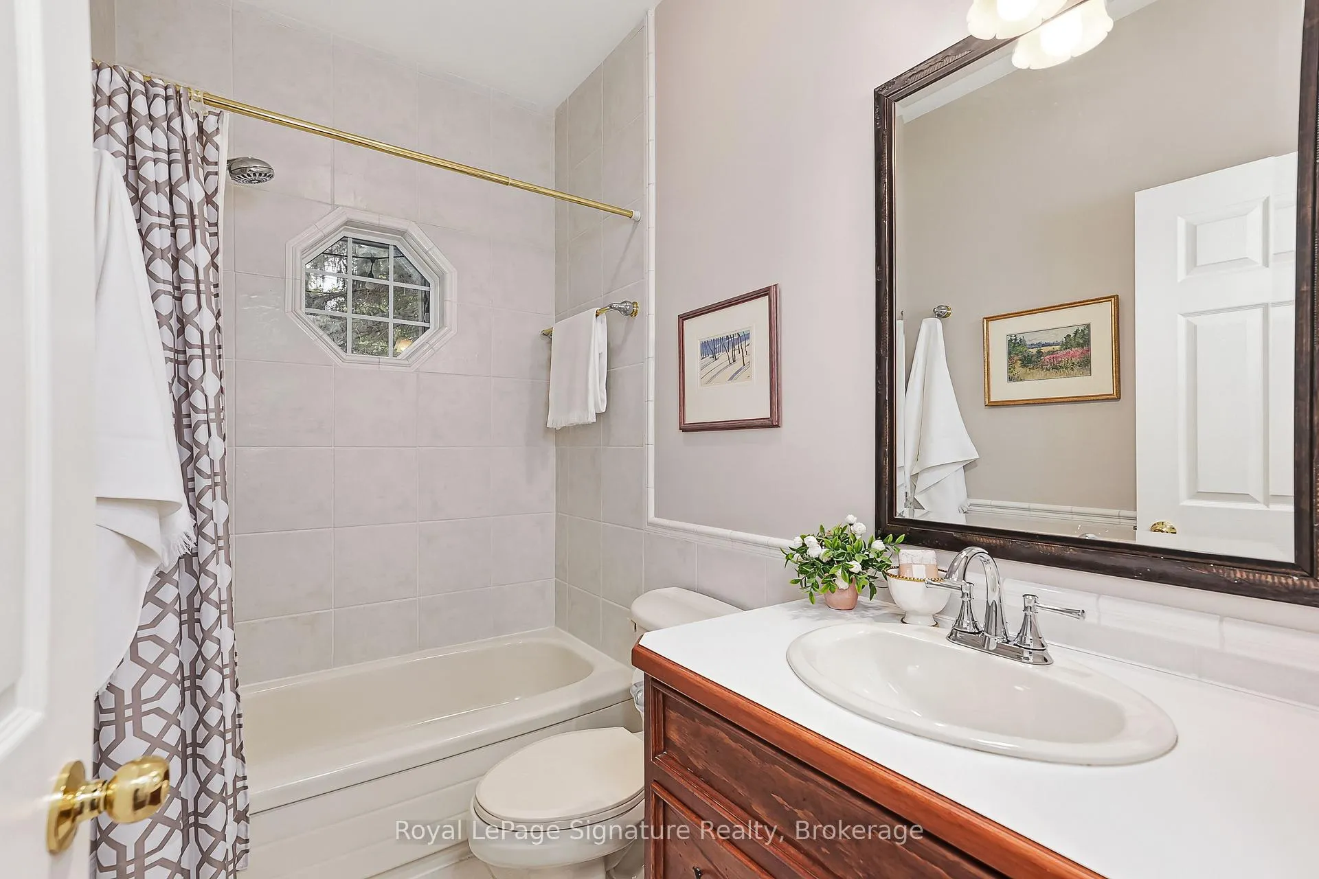 Photo 16 of 180 Russell Street E, Blue Mountains — HOMEH