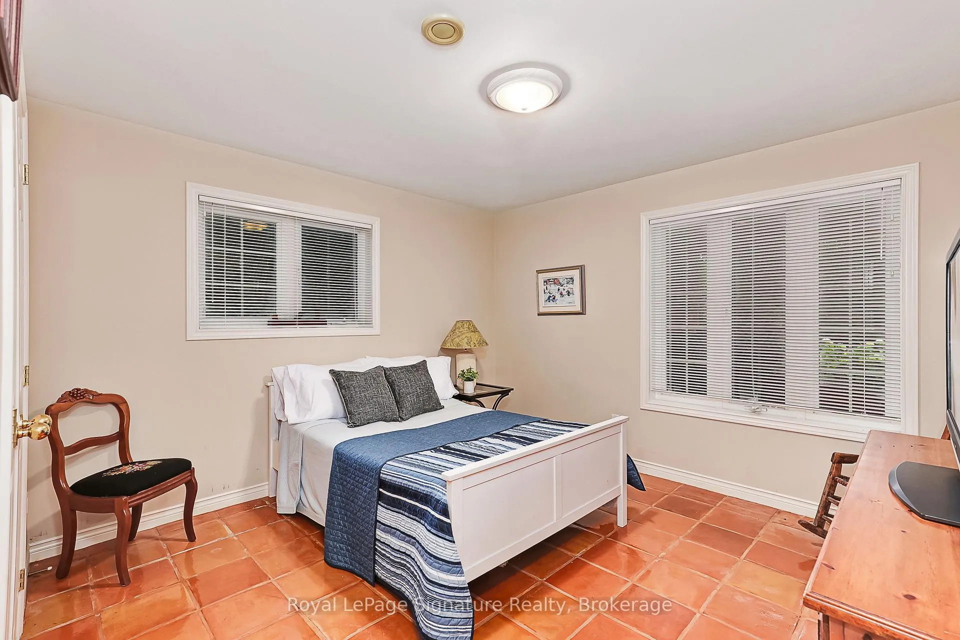 Photo 23 of 180 Russell Street E, Blue Mountains — HOMEH