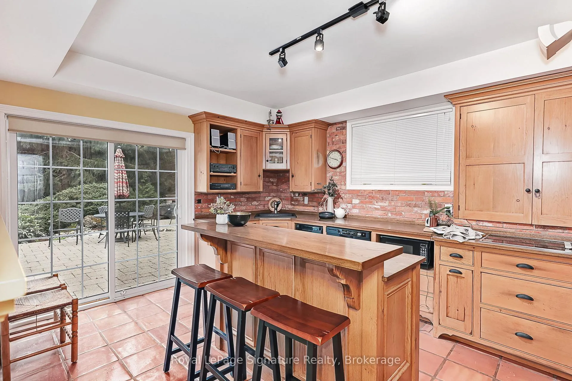 Photo 24 of 180 Russell Street E, Blue Mountains — HOMEH